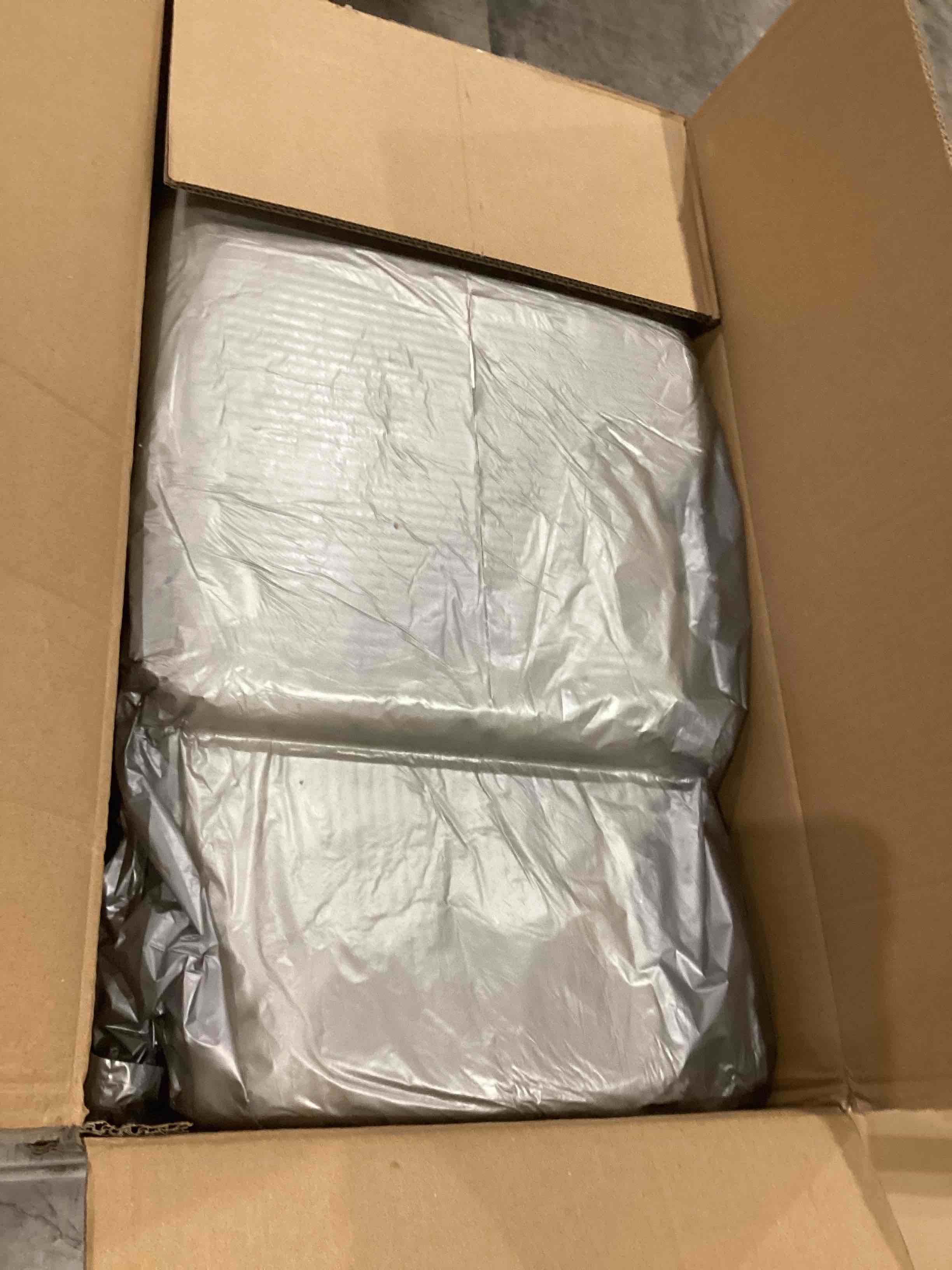 https://s3.amazonaws.com/lotting-images-prod/bidfta/GRA2005847_1742480136132.jpeg