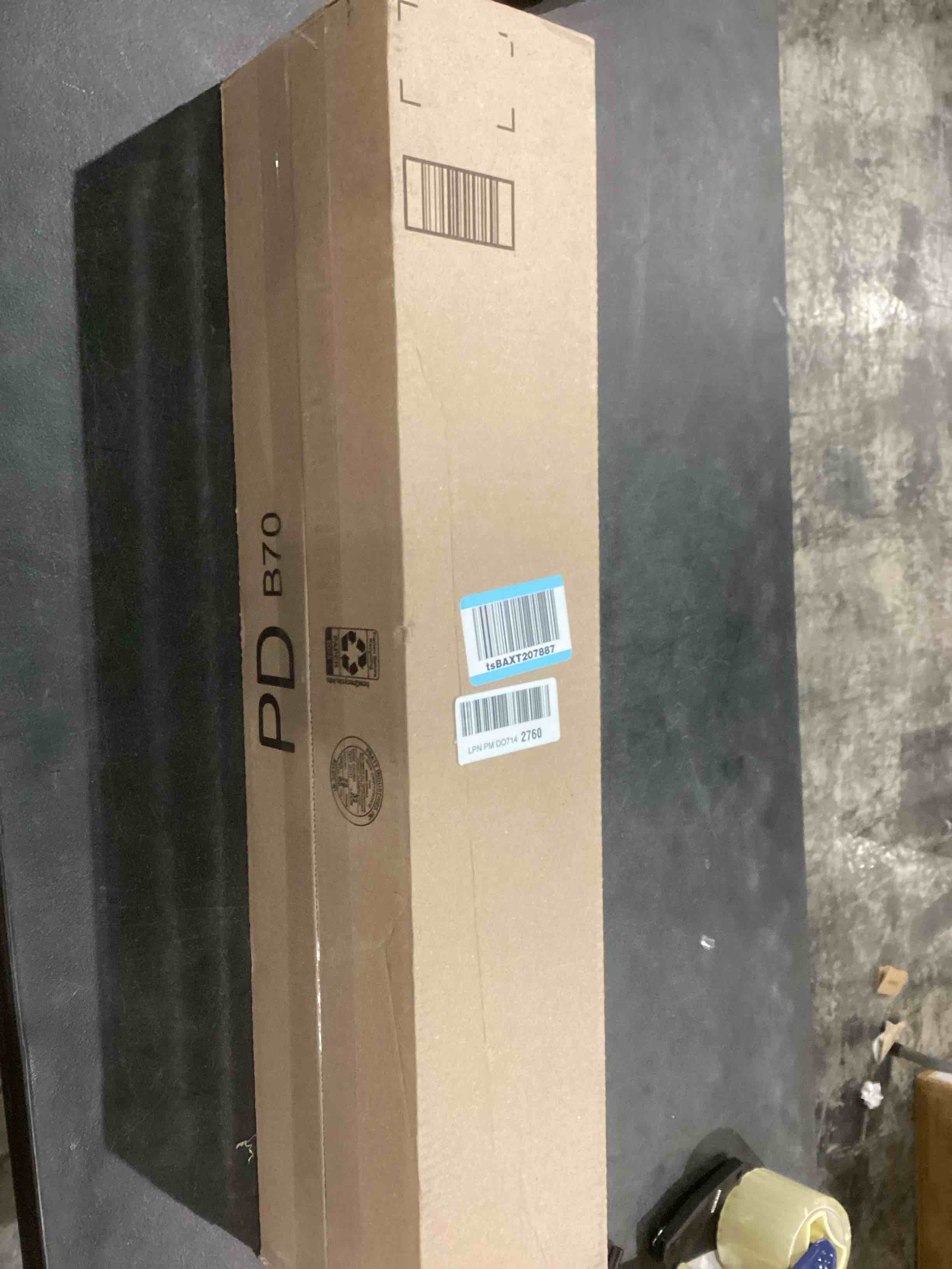 https://s3.amazonaws.com/lotting-images-prod/bidfta/GRA2005928_1742485778976.jpeg