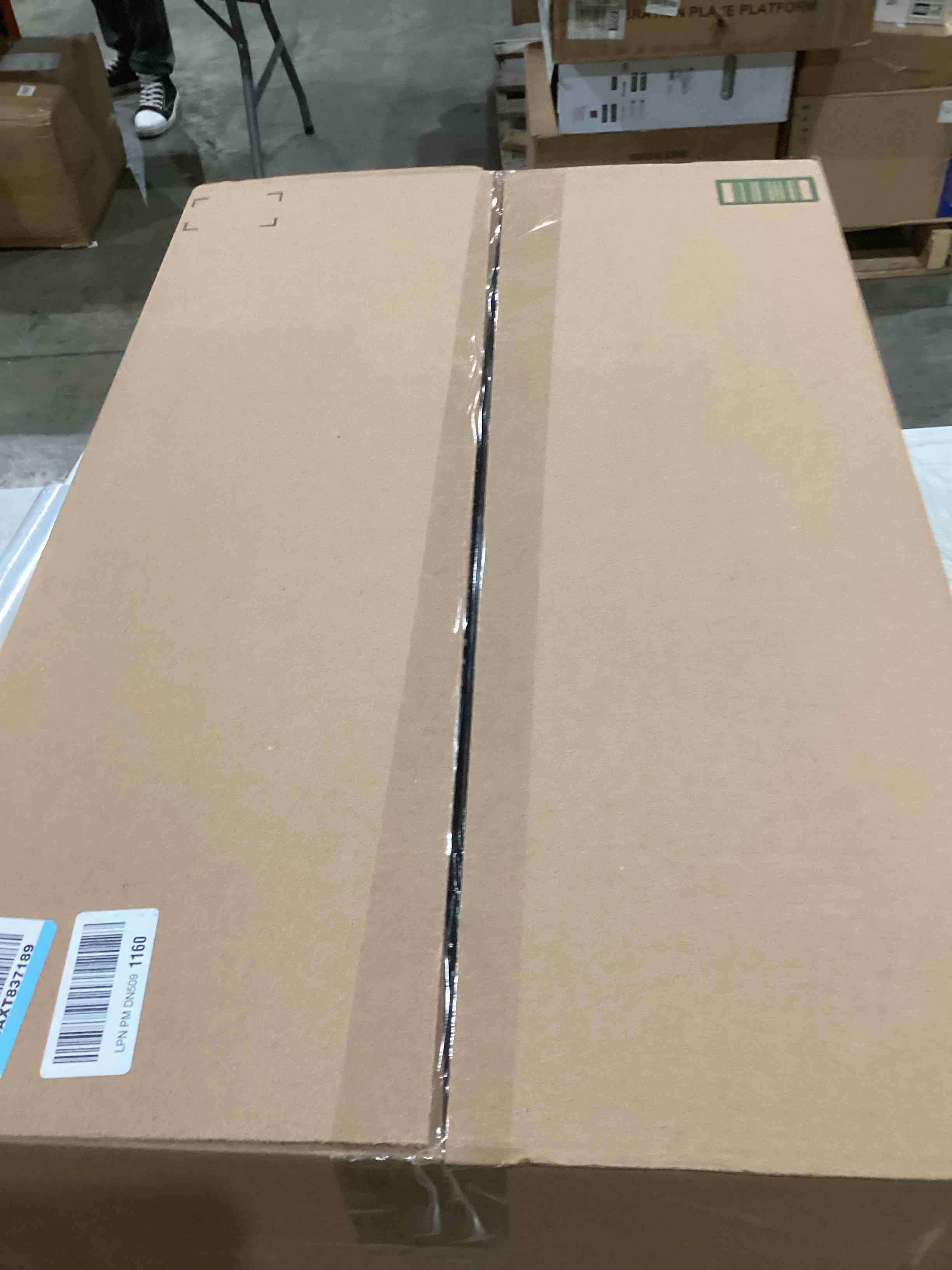 https://s3.amazonaws.com/lotting-images-prod/bidfta/GRA2005954_1742492535620.jpeg