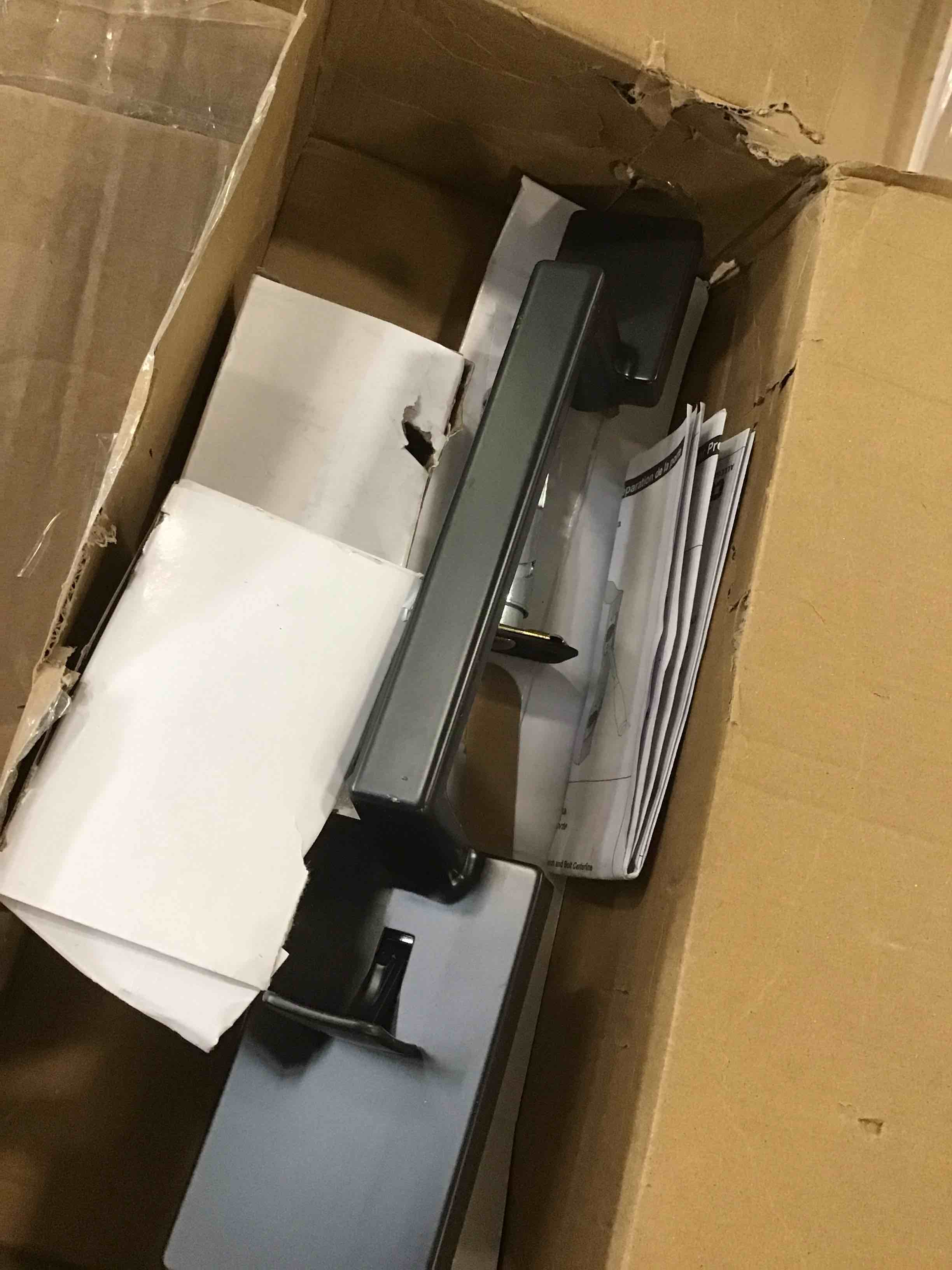 https://s3.amazonaws.com/lotting-images-prod/bidfta/GRA2008037_1751027320539.jpeg
