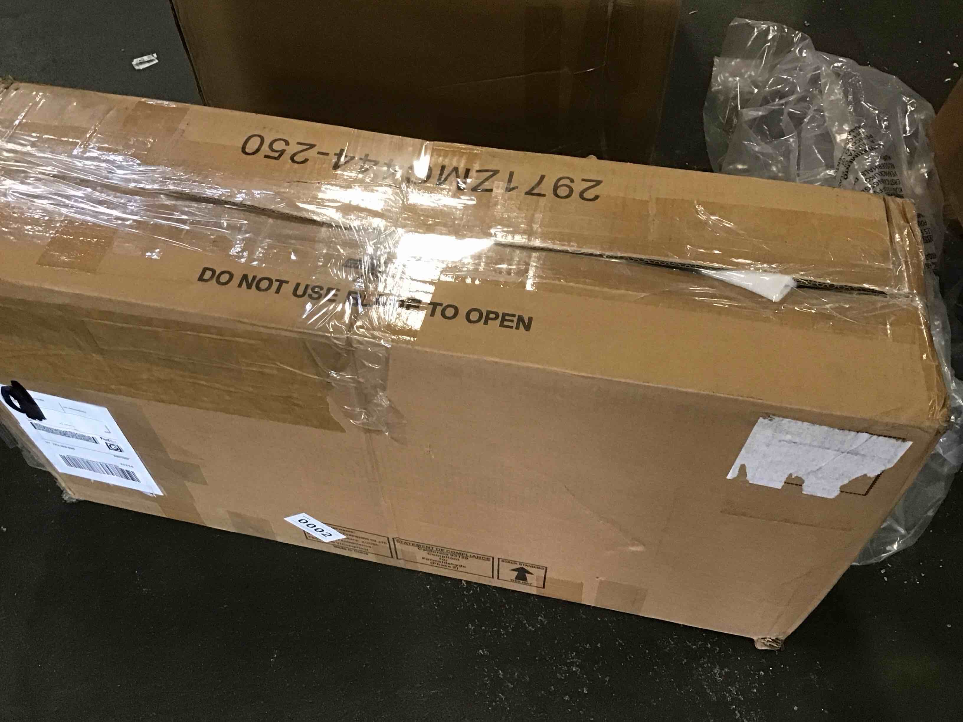 https://s3.amazonaws.com/lotting-images-prod/bidfta/GRA2008152_1751289419153.jpeg