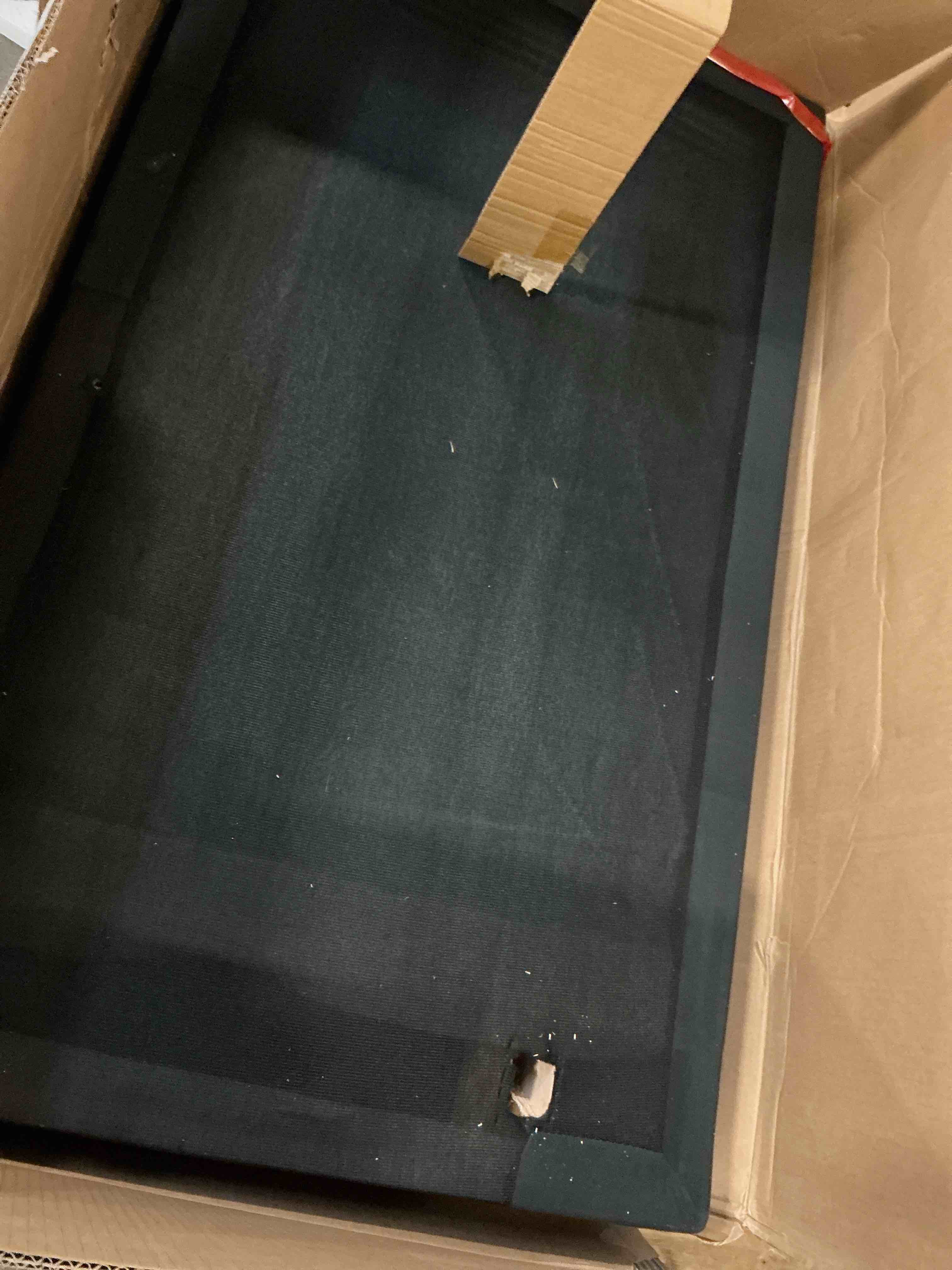 https://s3.amazonaws.com/lotting-images-prod/bidfta/GRA2008184_1751296577927.jpeg