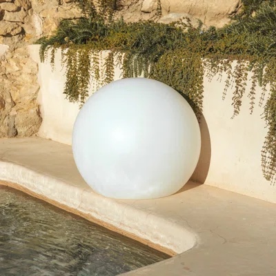 Solar Powered Integrated LED Color Changing Outdoor Light