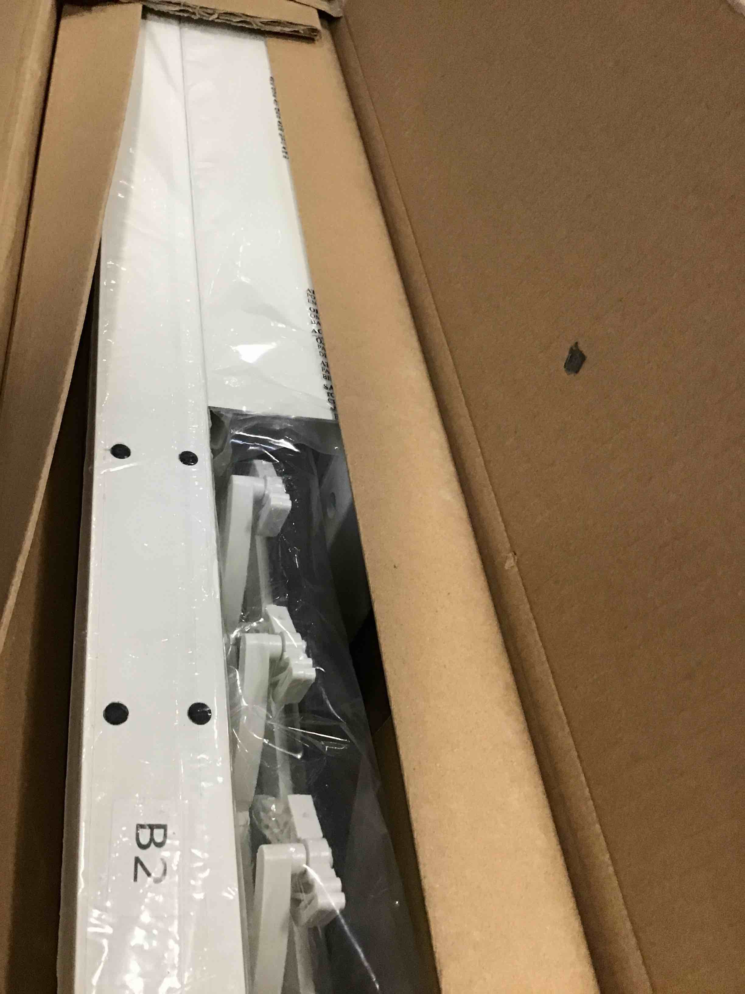 https://s3.amazonaws.com/lotting-images-prod/bidfta/GRA2018154_1745523416169.jpeg