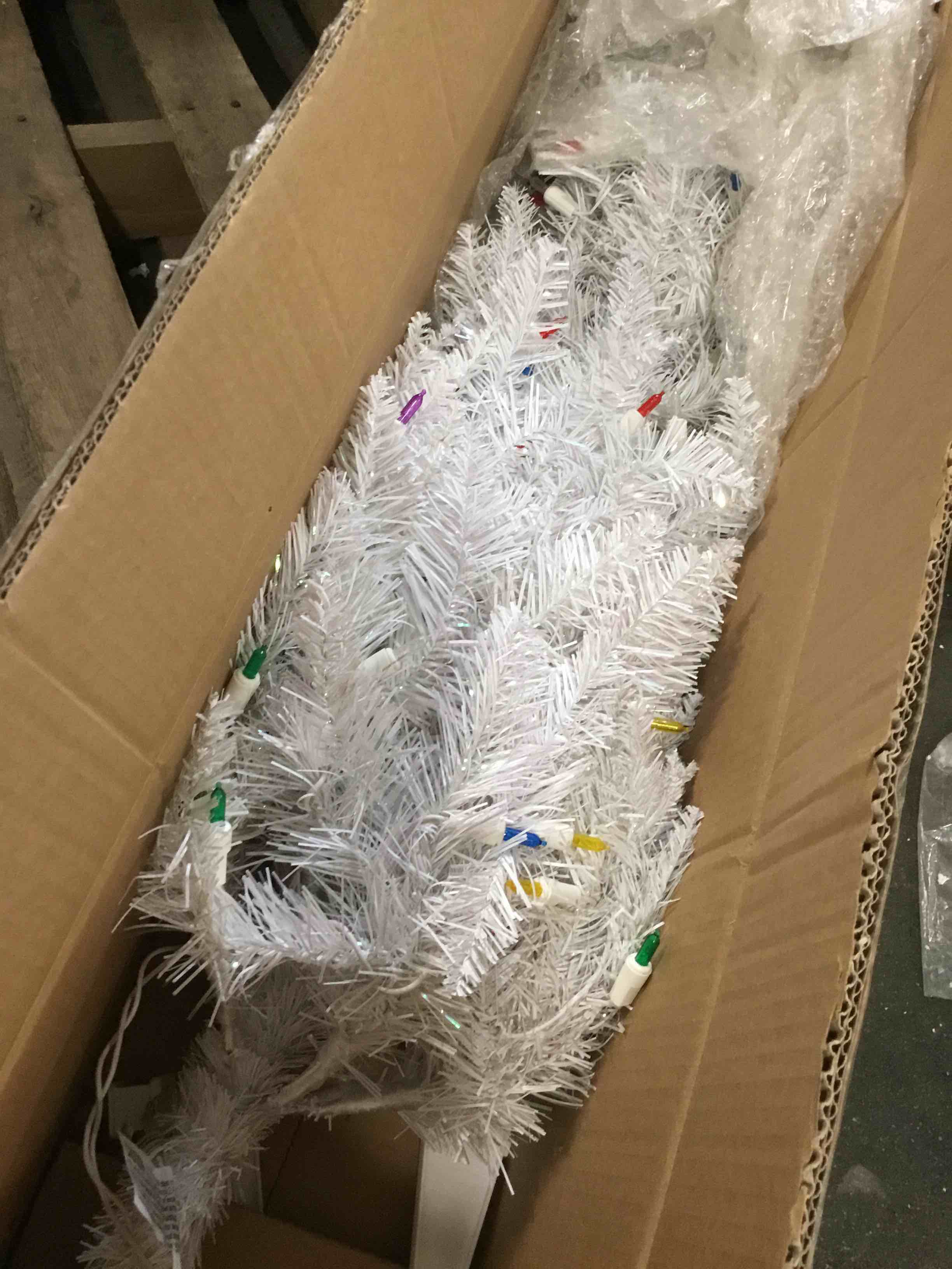 https://s3.amazonaws.com/lotting-images-prod/bidfta/GRA2018334_1745871343198.jpeg