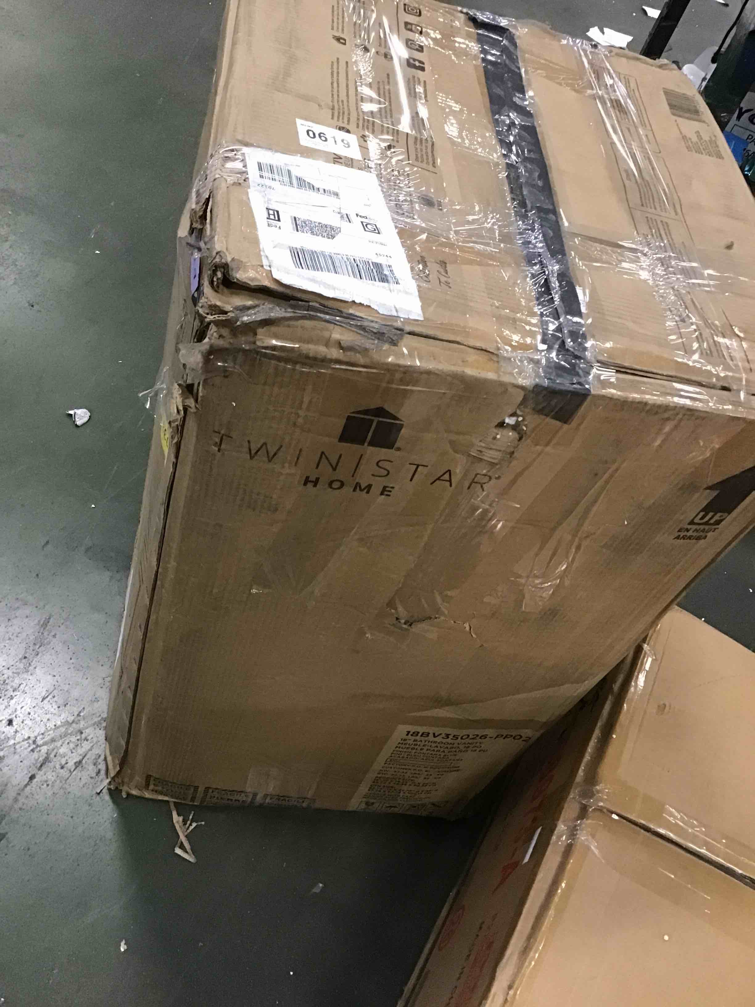 https://s3.amazonaws.com/lotting-images-prod/bidfta/GRA2018381_1745940456736.jpeg