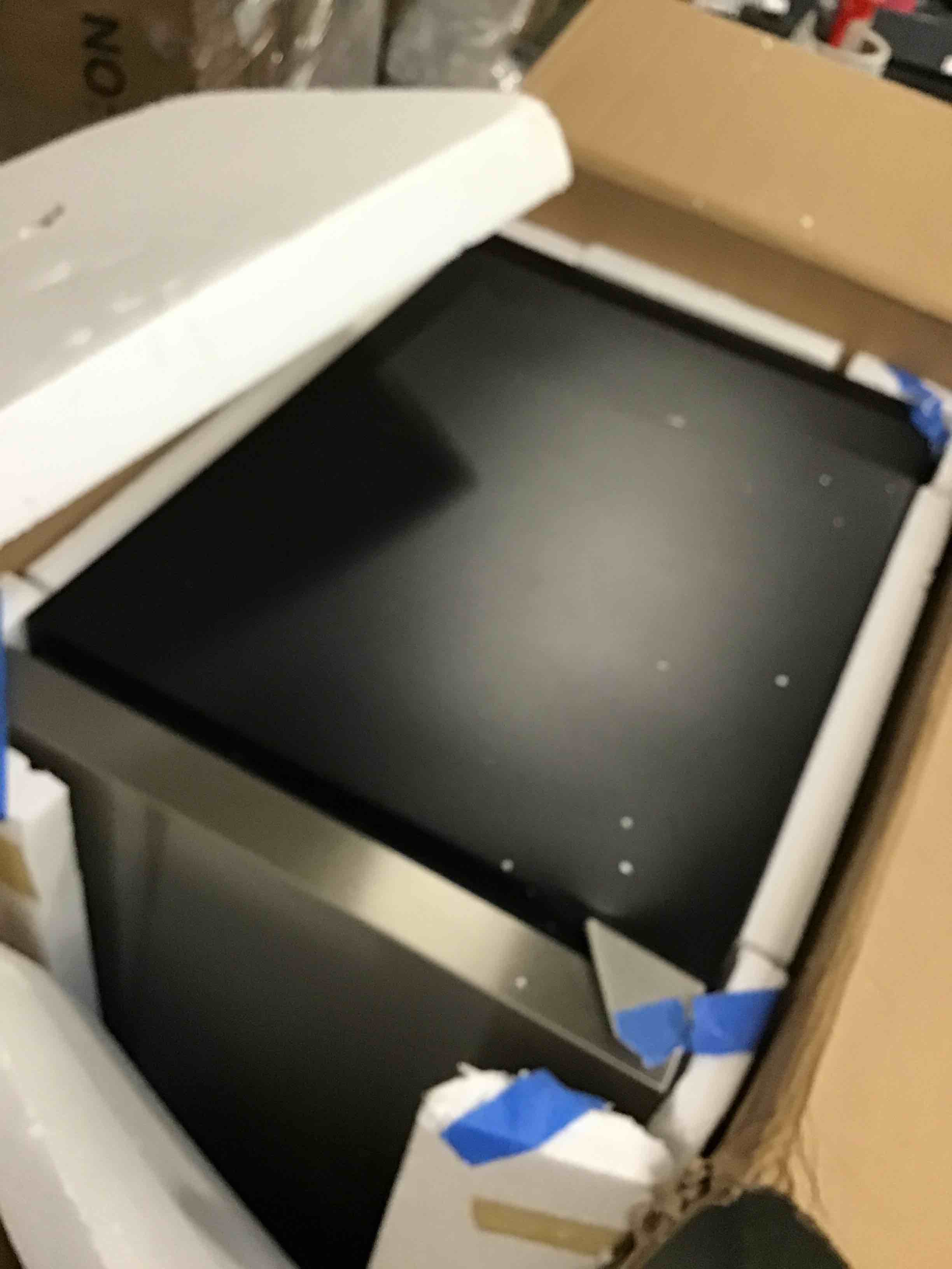https://s3.amazonaws.com/lotting-images-prod/bidfta/GRA2019742_1747763116275.jpeg