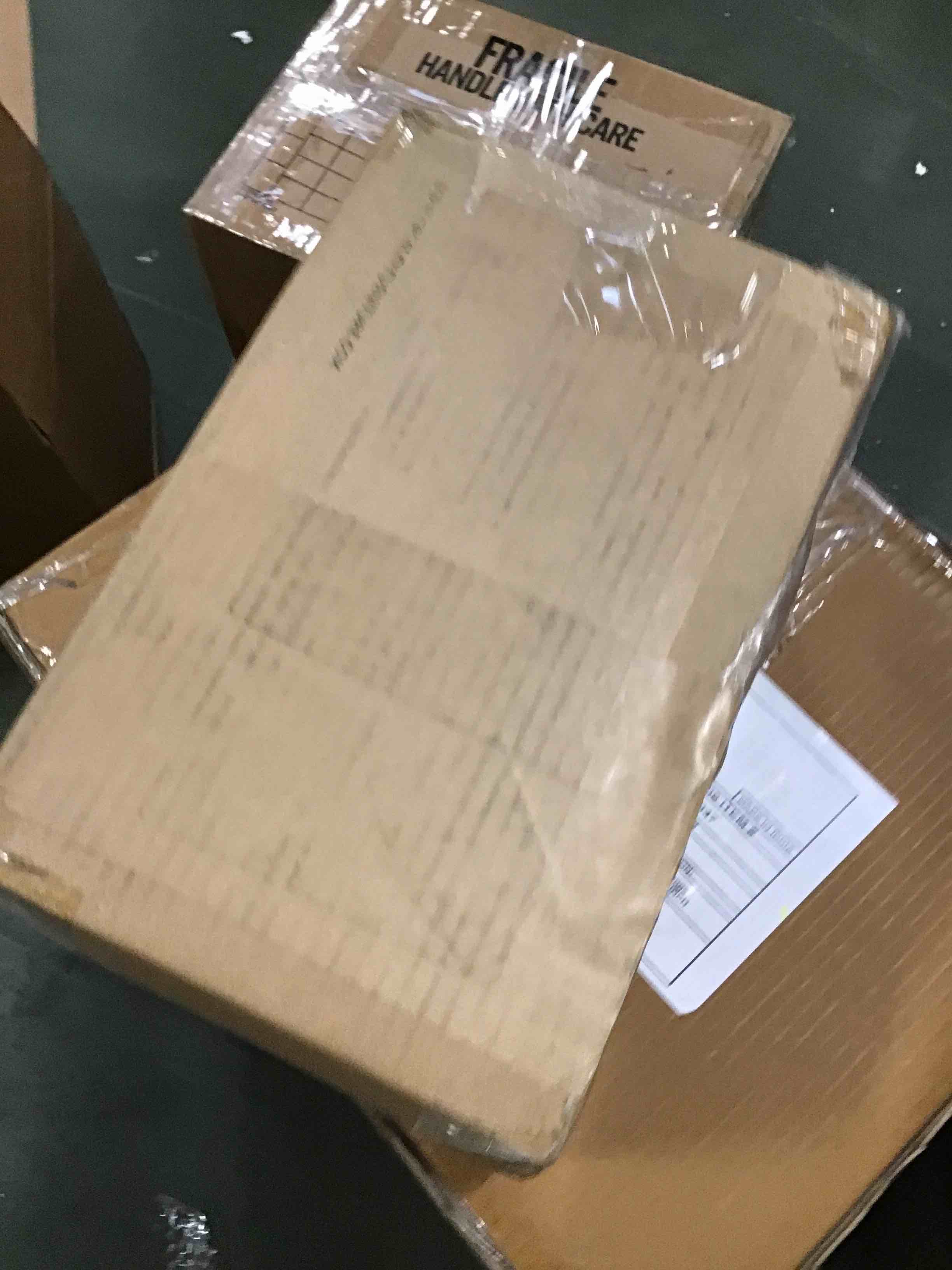 https://s3.amazonaws.com/lotting-images-prod/bidfta/GRA2019955_1747933810883.jpeg