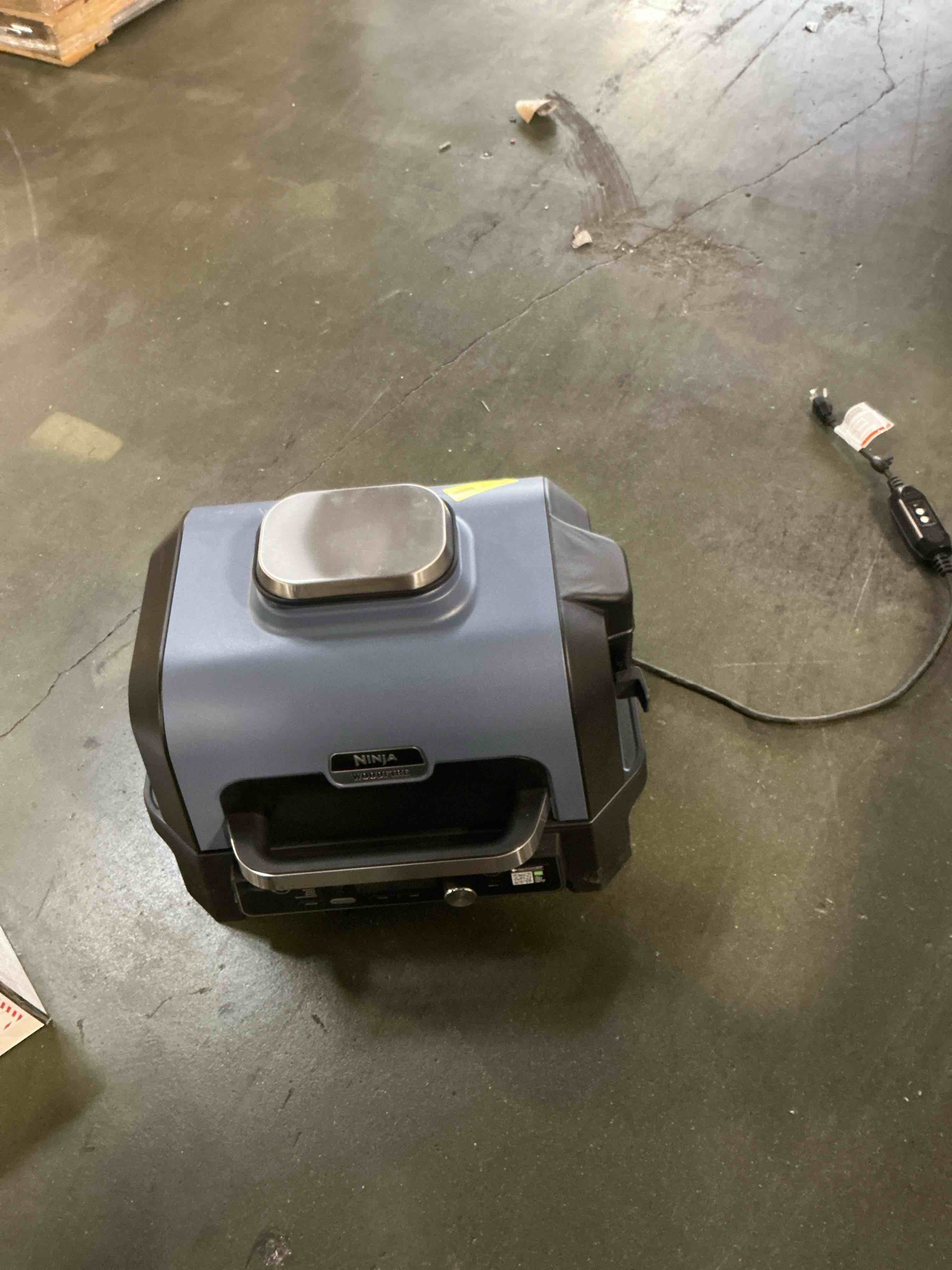 https://s3.amazonaws.com/lotting-images-prod/bidfta/GRA2022750_1755867262766.jpeg
