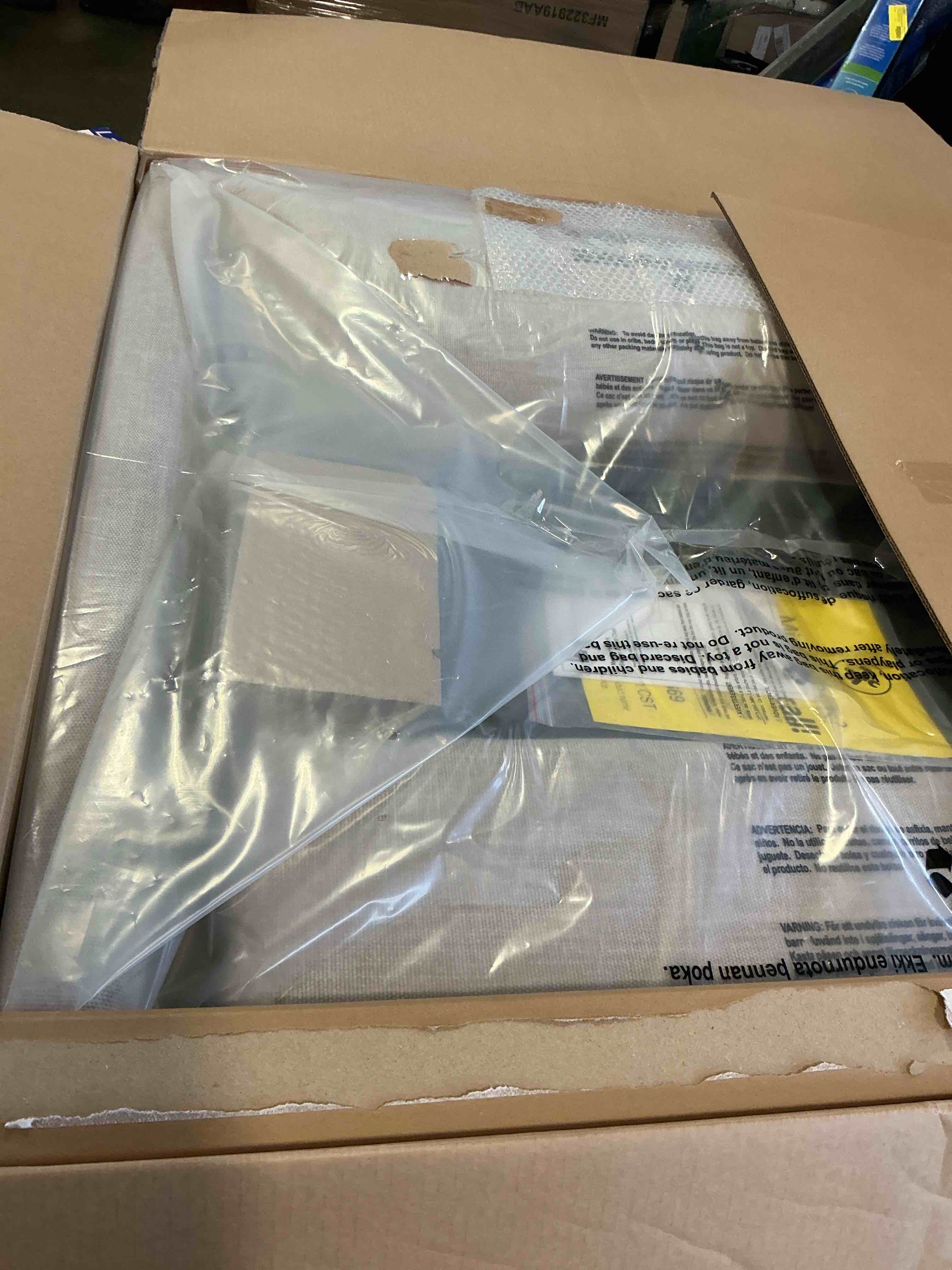 https://s3.amazonaws.com/lotting-images-prod/bidfta/GRA2022897_1756211585251.jpeg