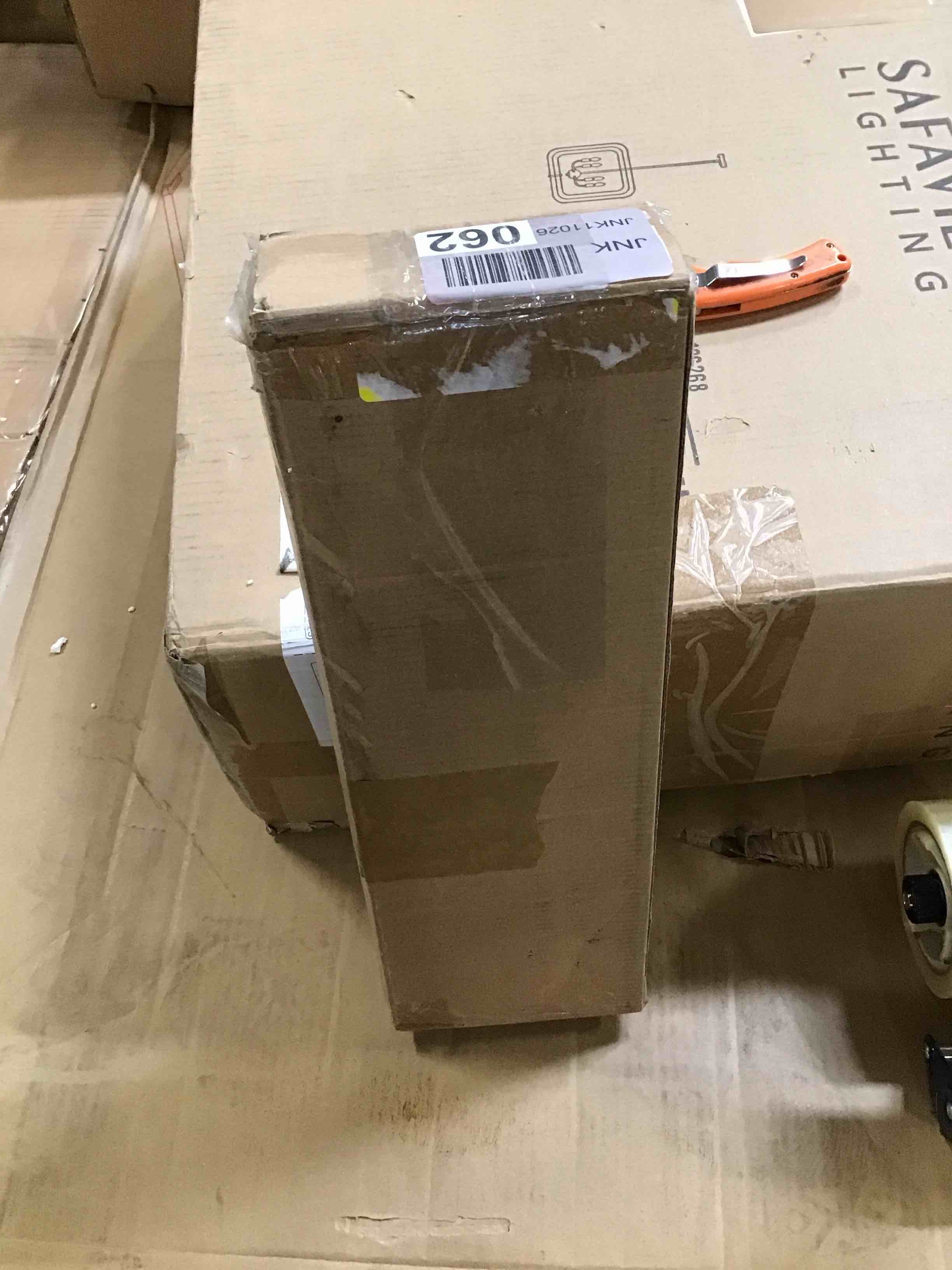 https://s3.amazonaws.com/lotting-images-prod/bidfta/GRA2023304_1746815985014.jpeg
