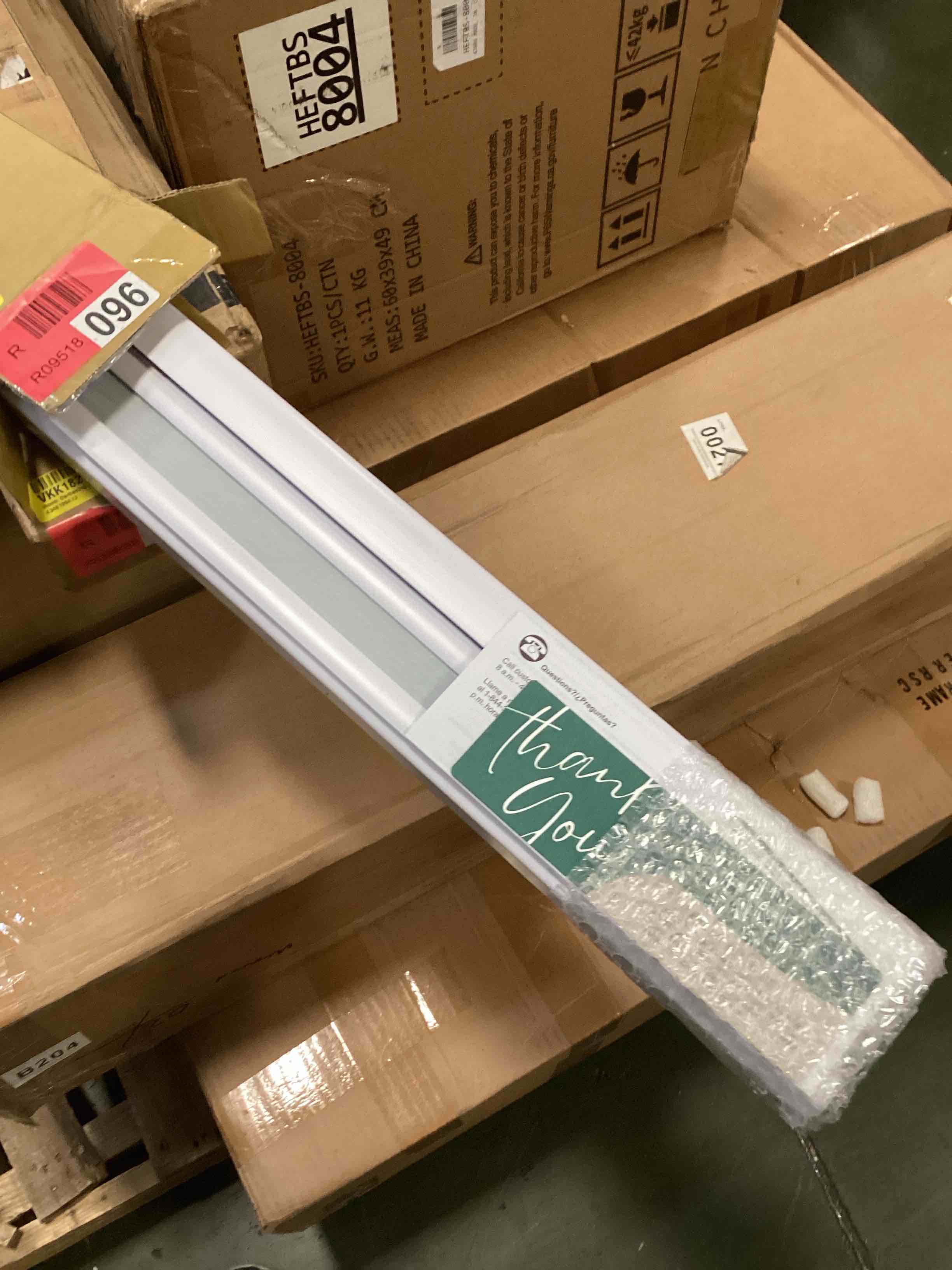 https://s3.amazonaws.com/lotting-images-prod/bidfta/GRA2024389_1747939797920.jpeg