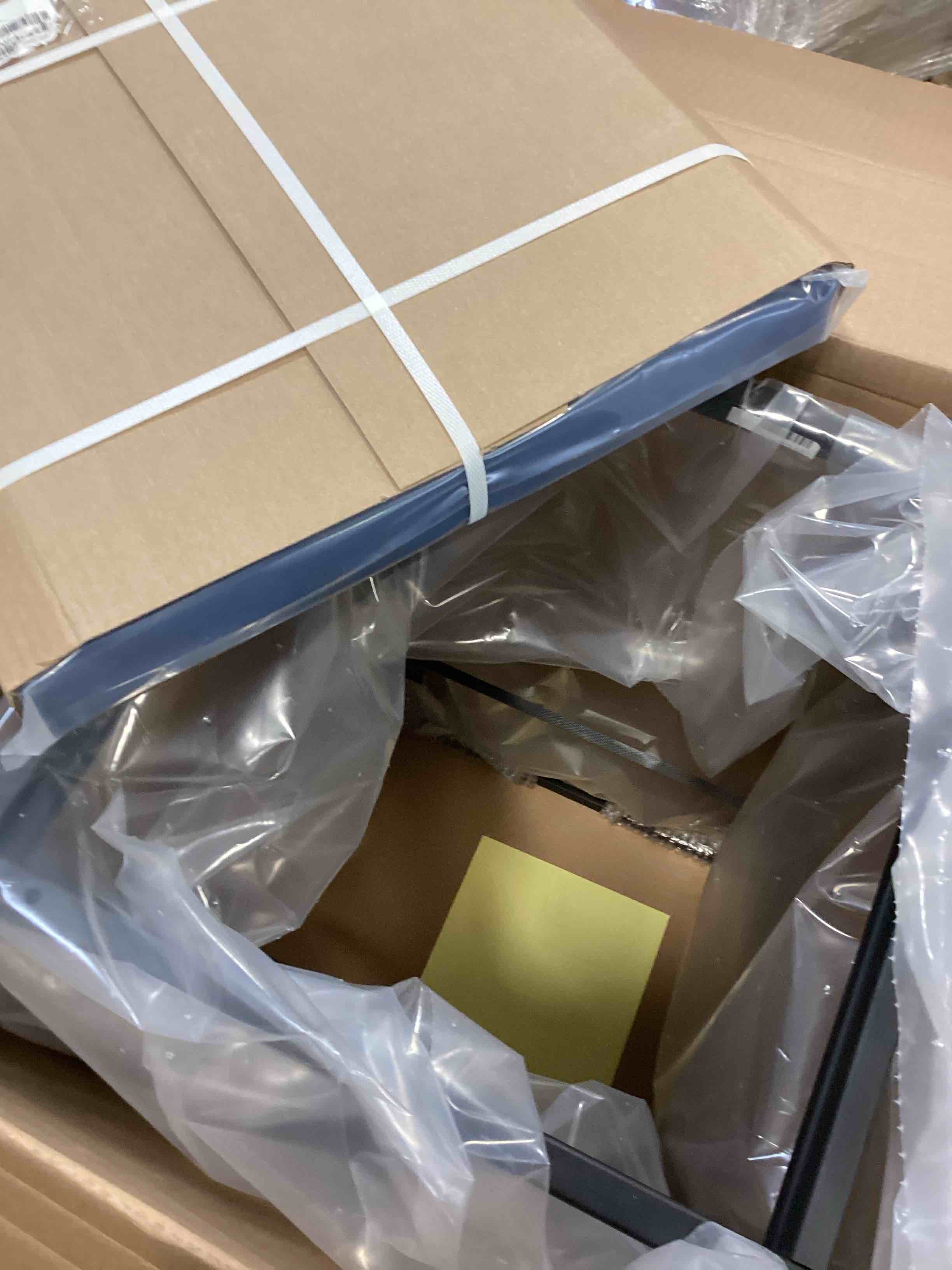 https://s3.amazonaws.com/lotting-images-prod/bidfta/GRA2024487_1748028201163.jpeg