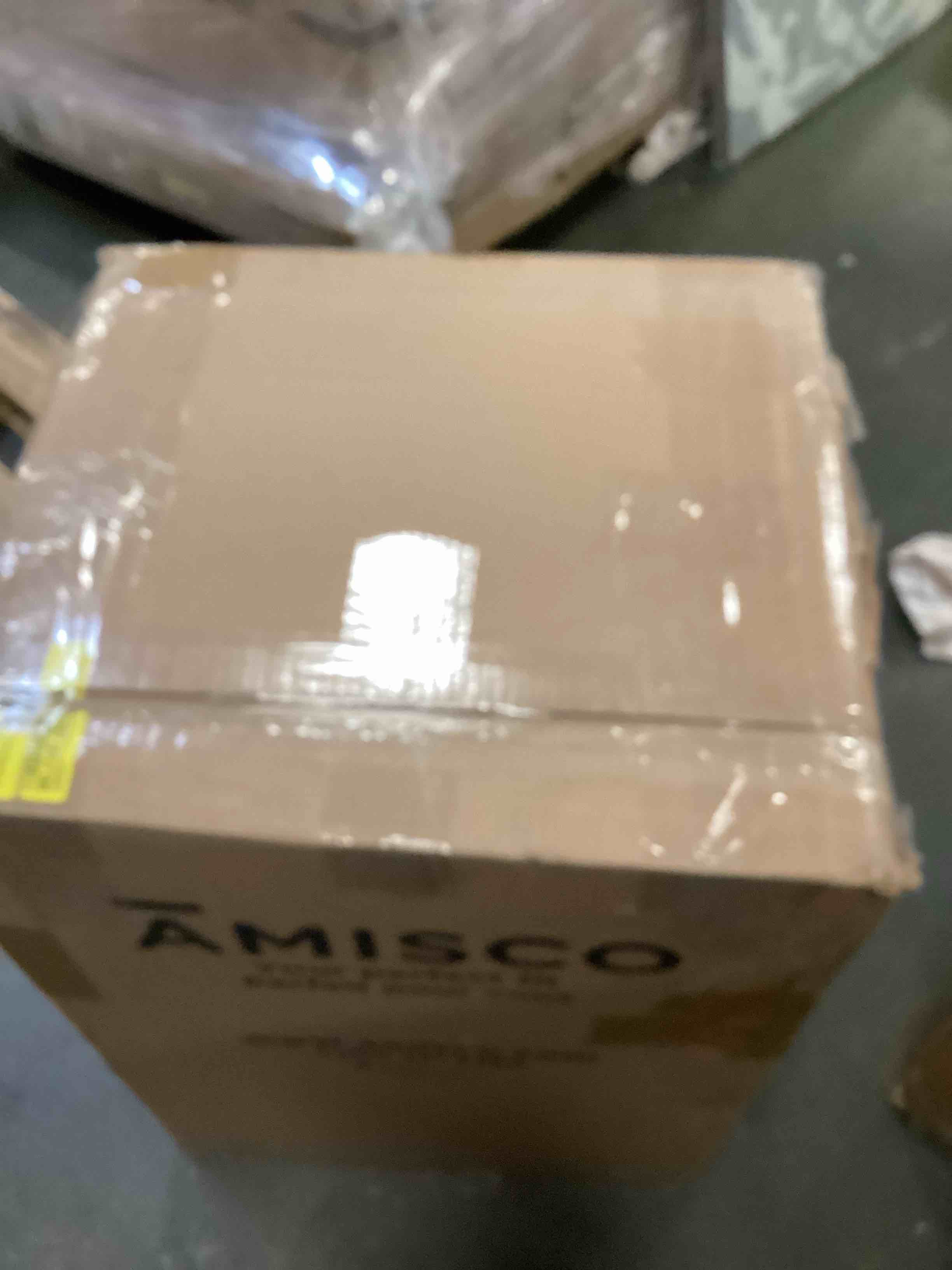 https://s3.amazonaws.com/lotting-images-prod/bidfta/GRA2024487_1748028232699.jpeg