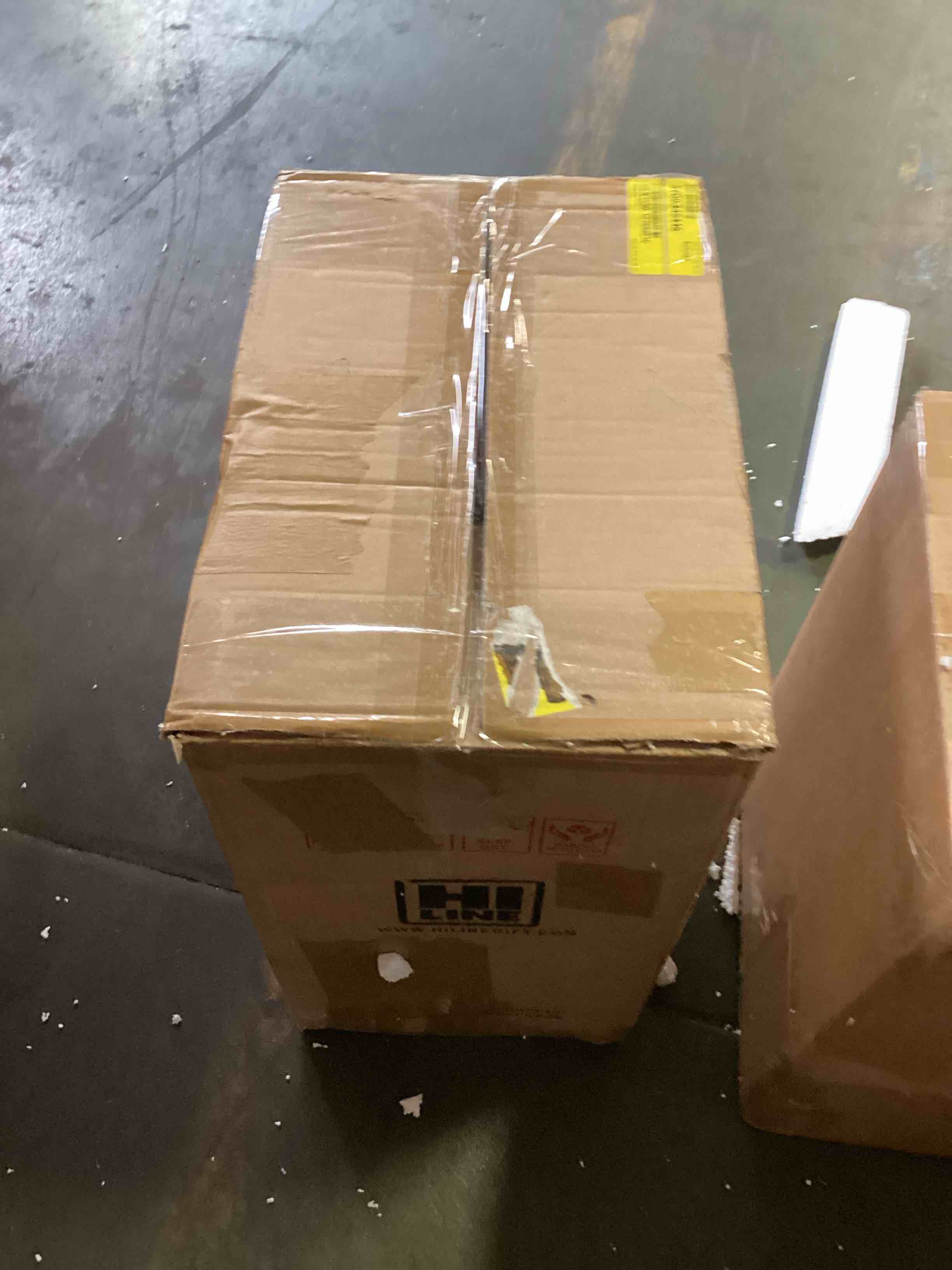 https://s3.amazonaws.com/lotting-images-prod/bidfta/GRA2024591_1748375721028.jpeg