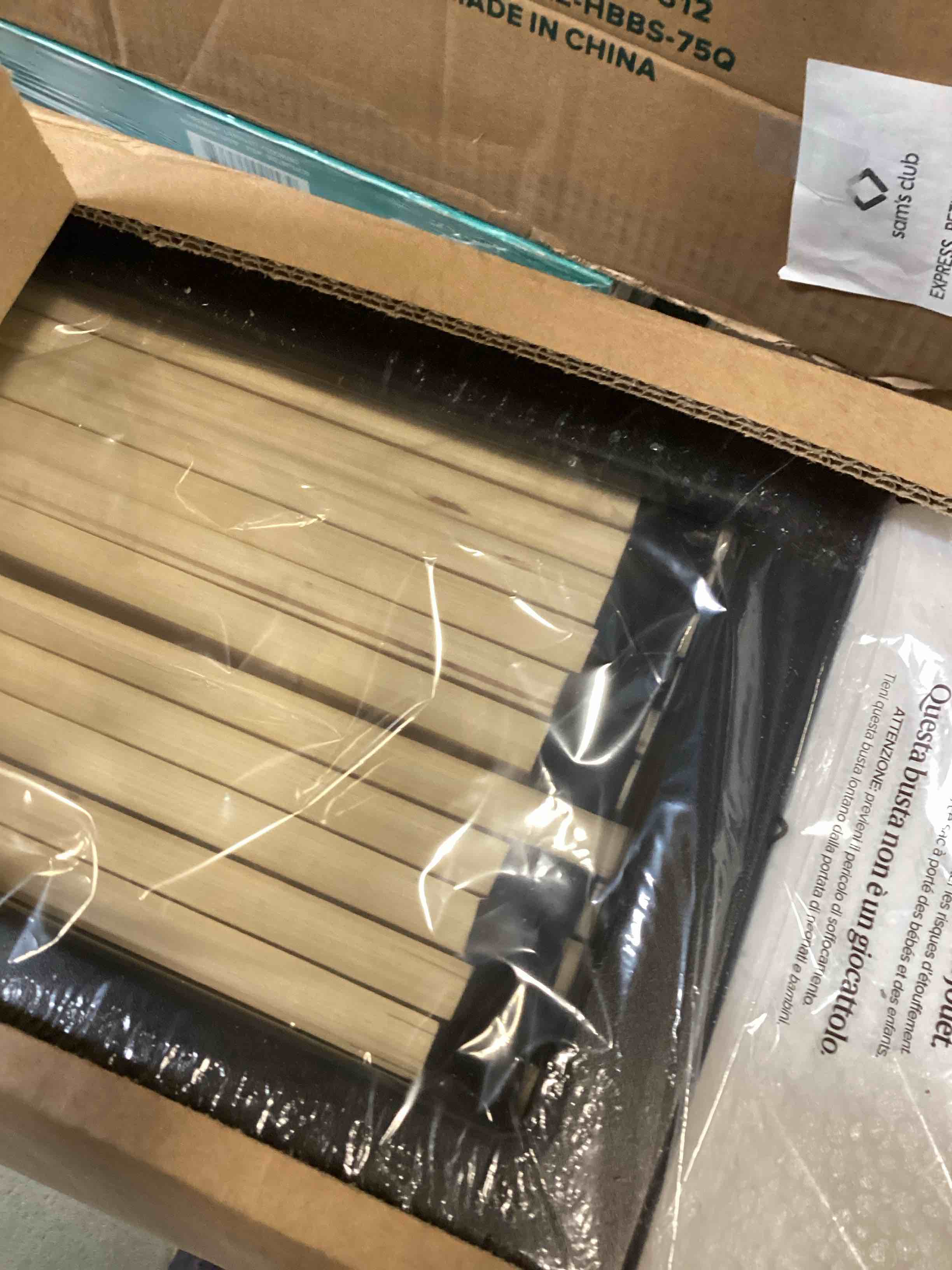 https://s3.amazonaws.com/lotting-images-prod/bidfta/GRA2025205_1749059213349.jpeg
