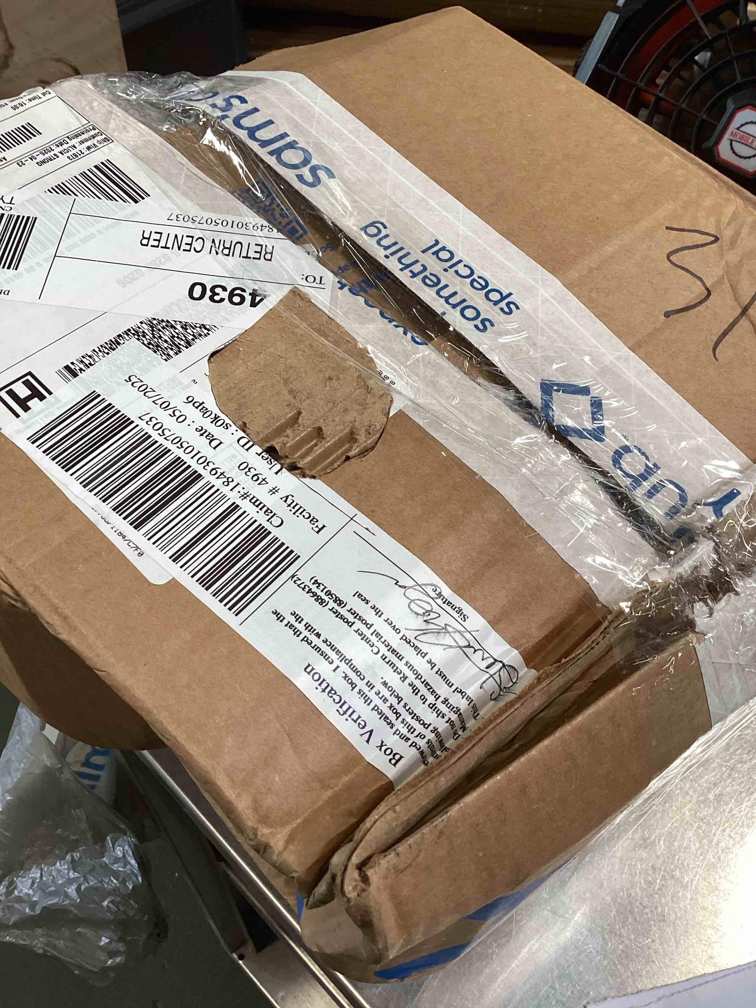 https://s3.amazonaws.com/lotting-images-prod/bidfta/GRA2025211_1749062008384.jpeg