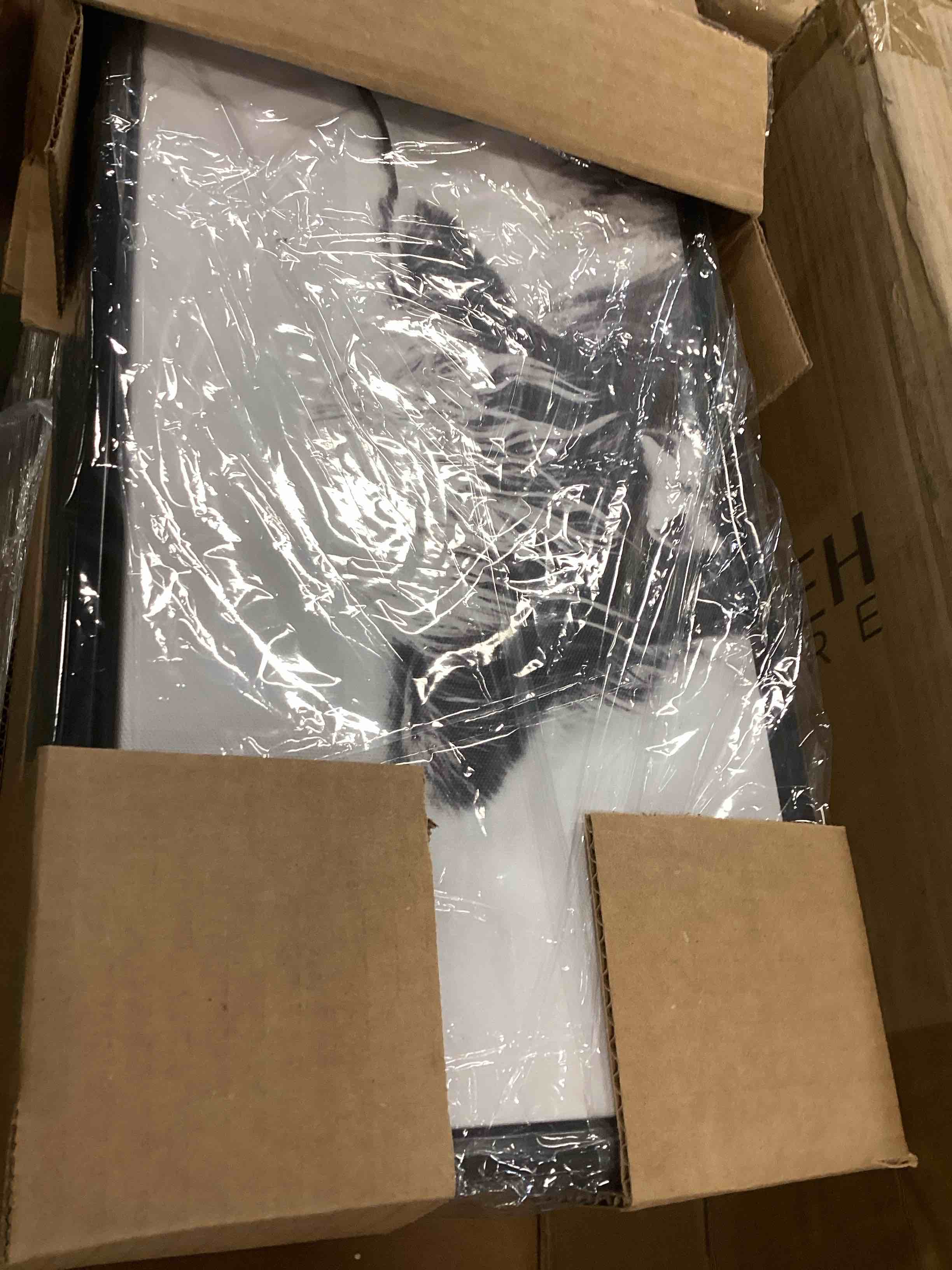 https://s3.amazonaws.com/lotting-images-prod/bidfta/GRA2025344_1749228872877.jpeg