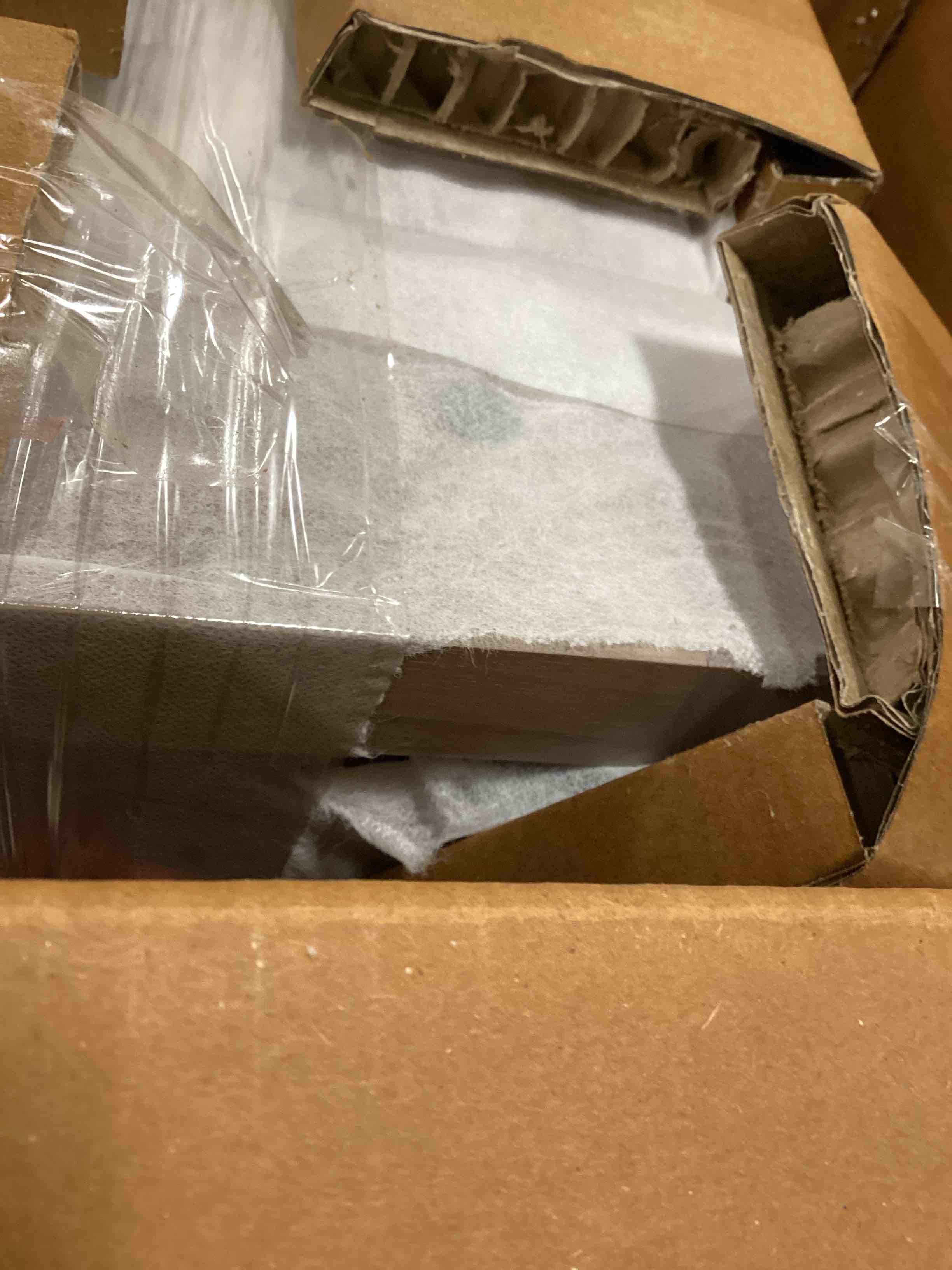 https://s3.amazonaws.com/lotting-images-prod/bidfta/GRA2025423_1749476346848.jpeg