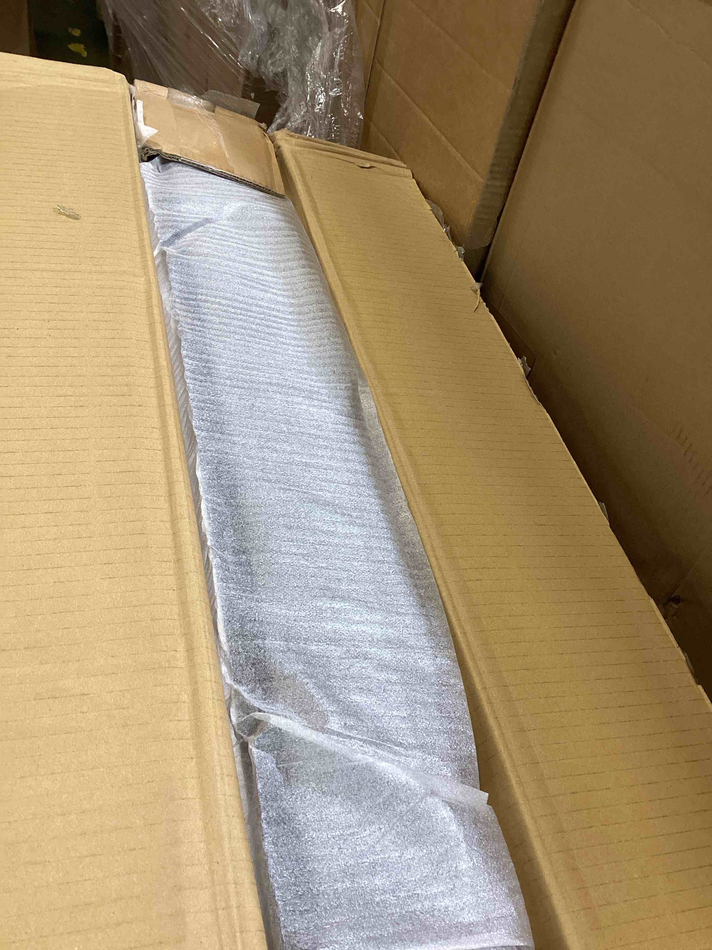 https://s3.amazonaws.com/lotting-images-prod/bidfta/GRA2025614_1749573200182.jpeg