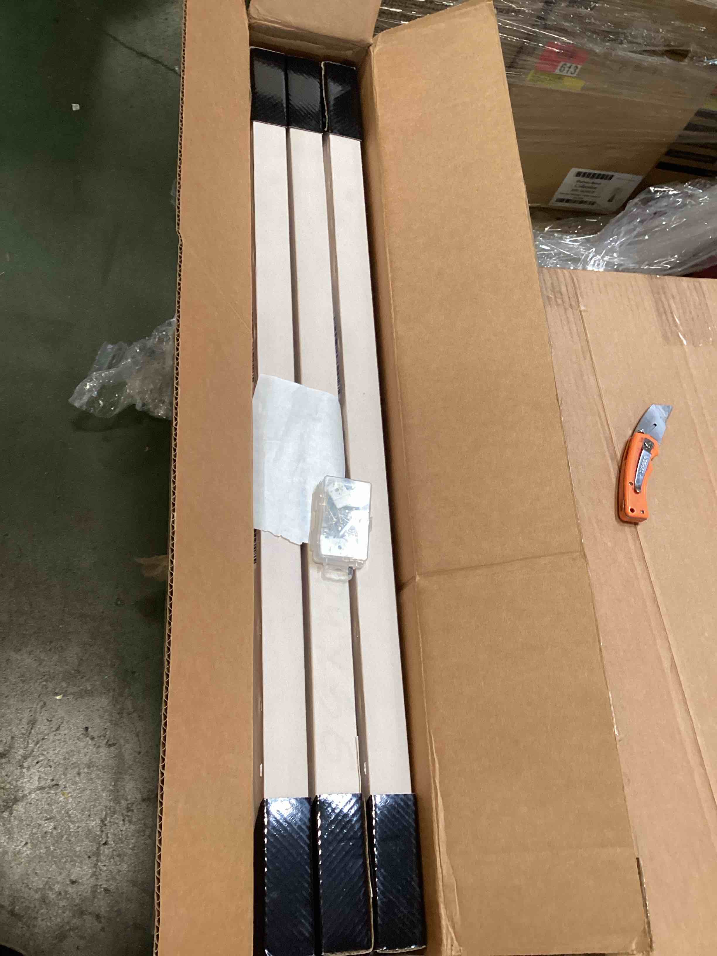 https://s3.amazonaws.com/lotting-images-prod/bidfta/GRA2025819_1749668255441.jpeg
