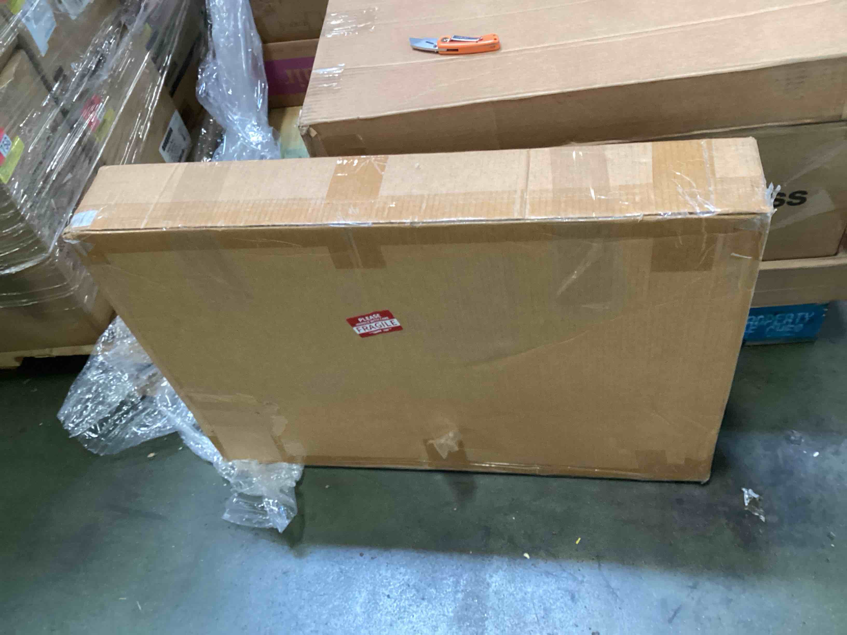 https://s3.amazonaws.com/lotting-images-prod/bidfta/GRA2025819_1749668273265.jpeg