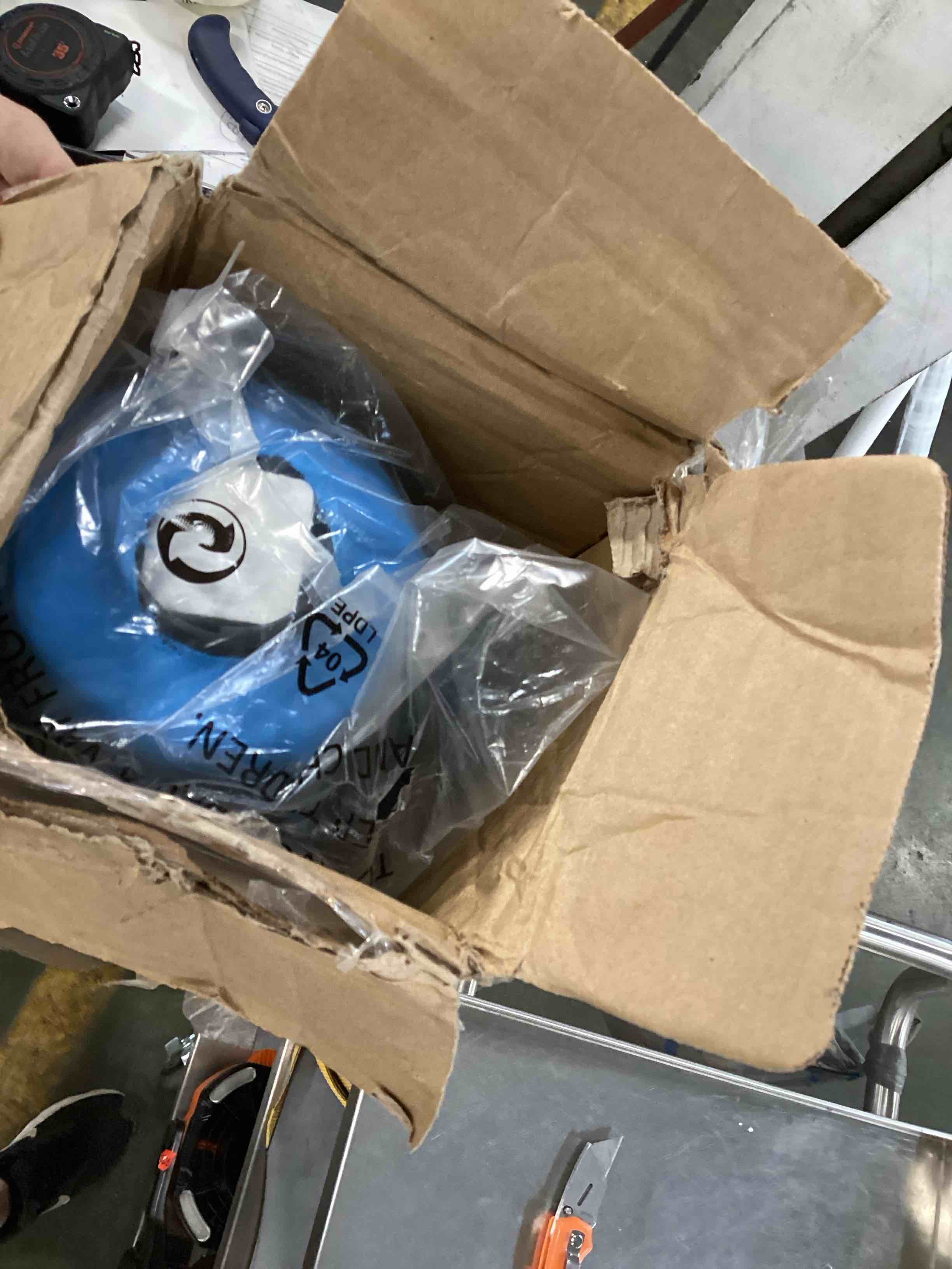 https://s3.amazonaws.com/lotting-images-prod/bidfta/GRA2025891_1749739646571.jpeg