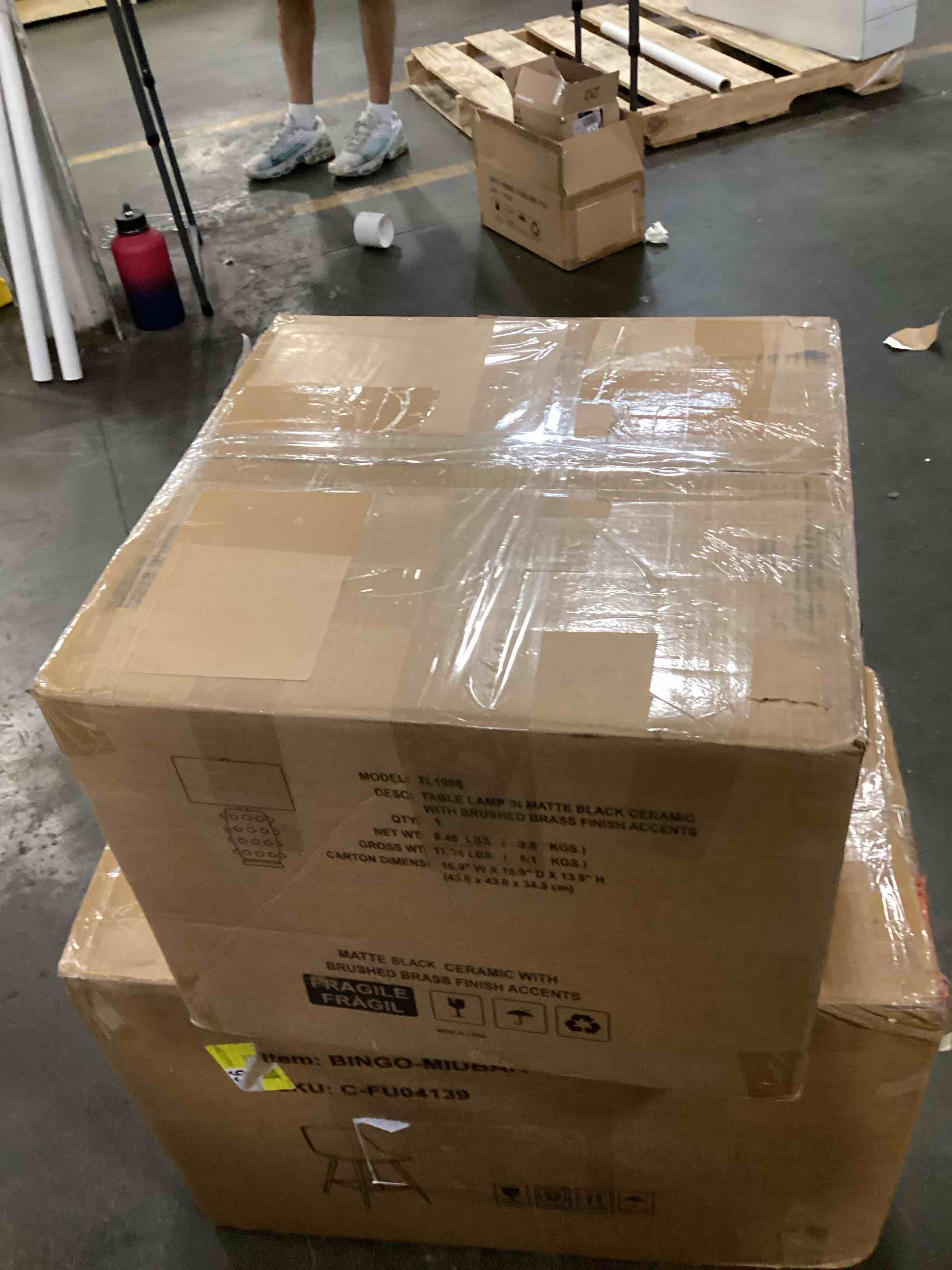 https://s3.amazonaws.com/lotting-images-prod/bidfta/GRA2025986_1749819676499.jpeg