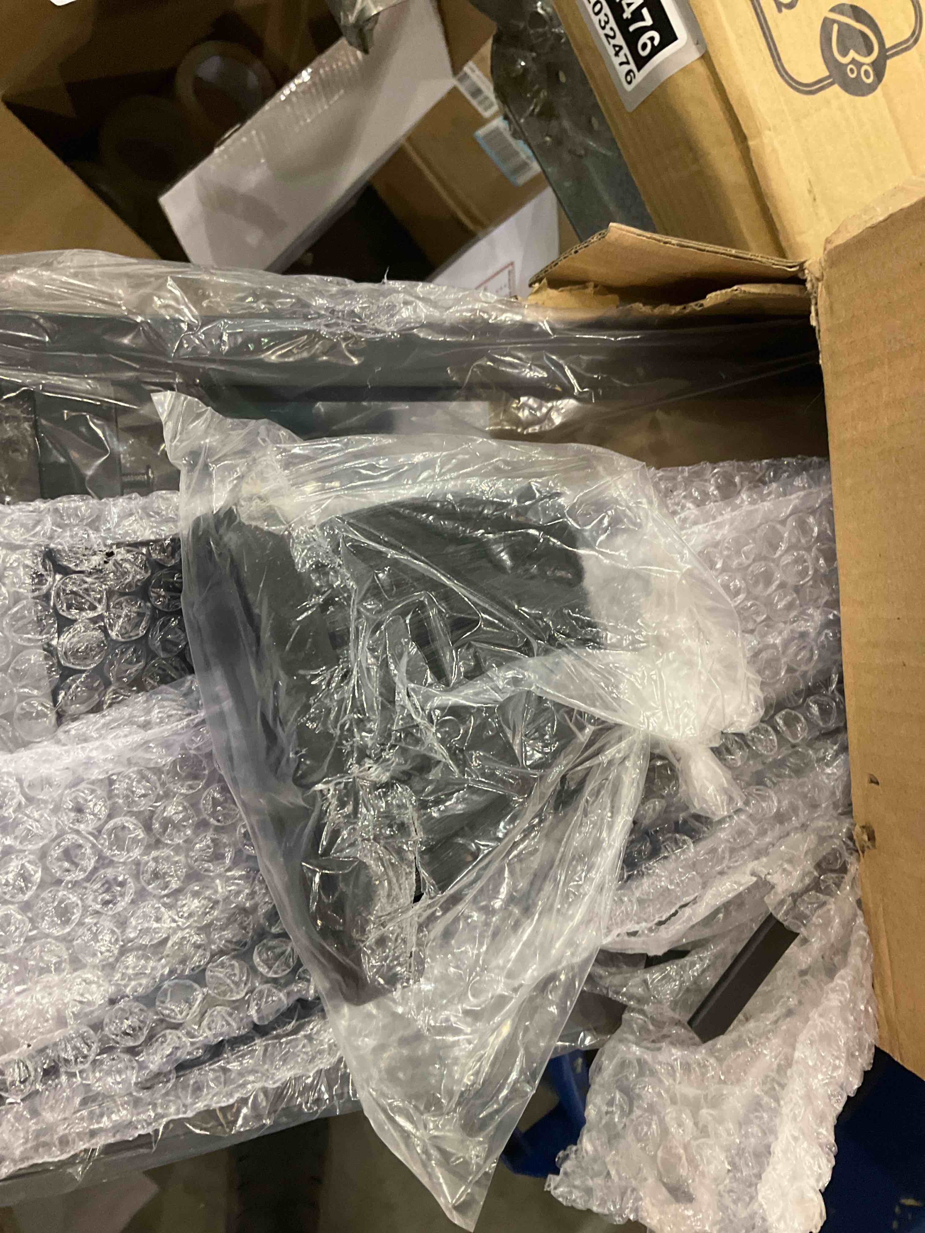 https://s3.amazonaws.com/lotting-images-prod/bidfta/GRA2032474_1739889723284.jpeg