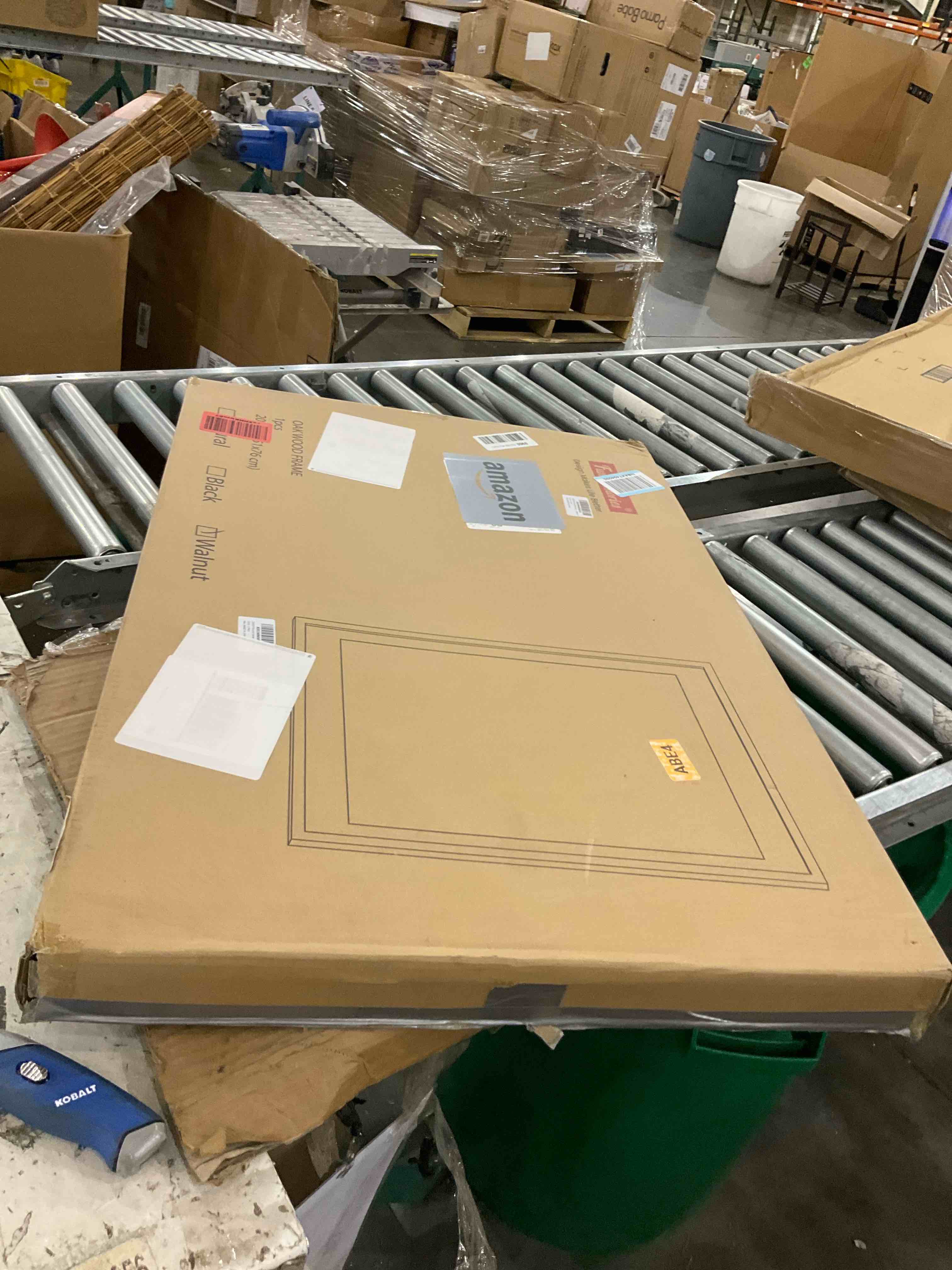 https://s3.amazonaws.com/lotting-images-prod/bidfta/GRA2035235_1740149343577.jpeg