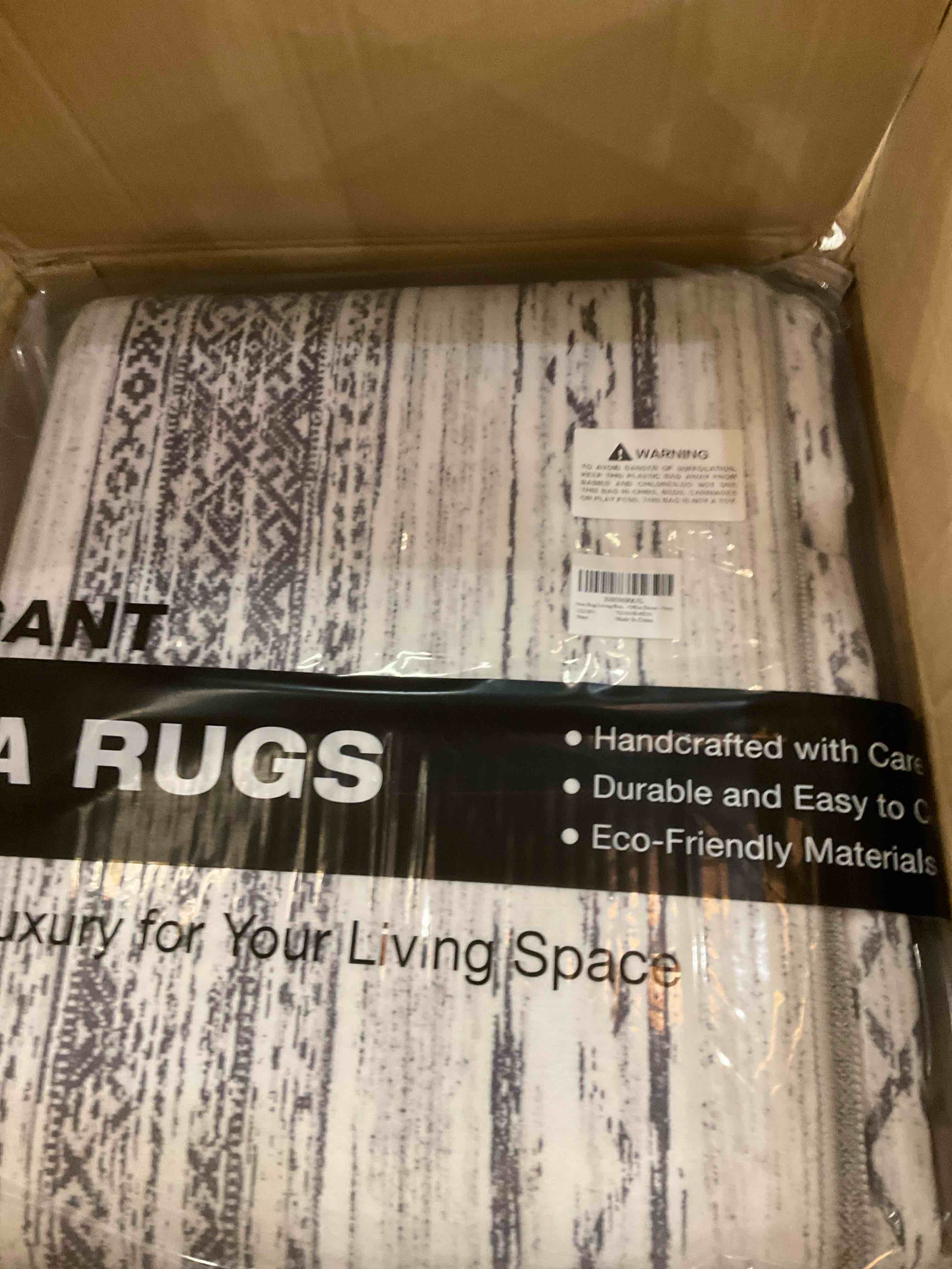 https://s3.amazonaws.com/lotting-images-prod/bidfta/GRA2036820_1740771586702.jpeg