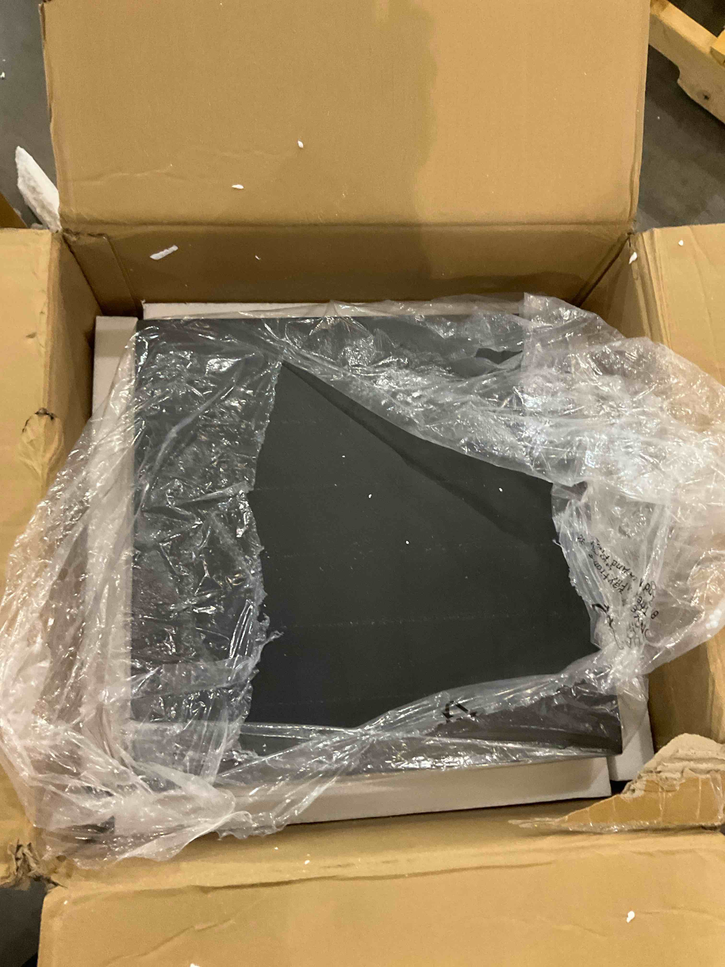 https://s3.amazonaws.com/lotting-images-prod/bidfta/GRA2037068_1741101240579.jpeg