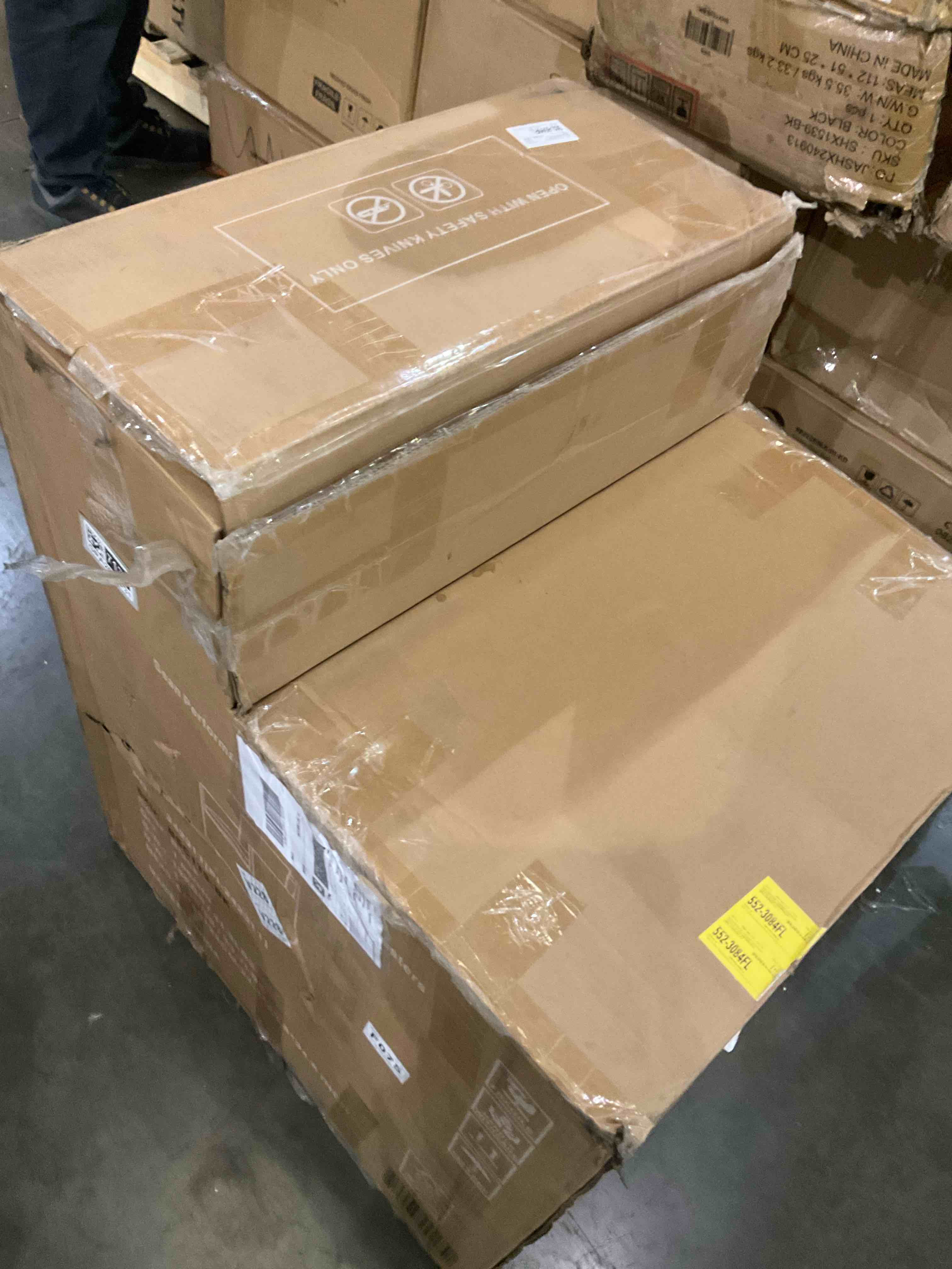 https://s3.amazonaws.com/lotting-images-prod/bidfta/GRA2037131_1741113459346.jpeg