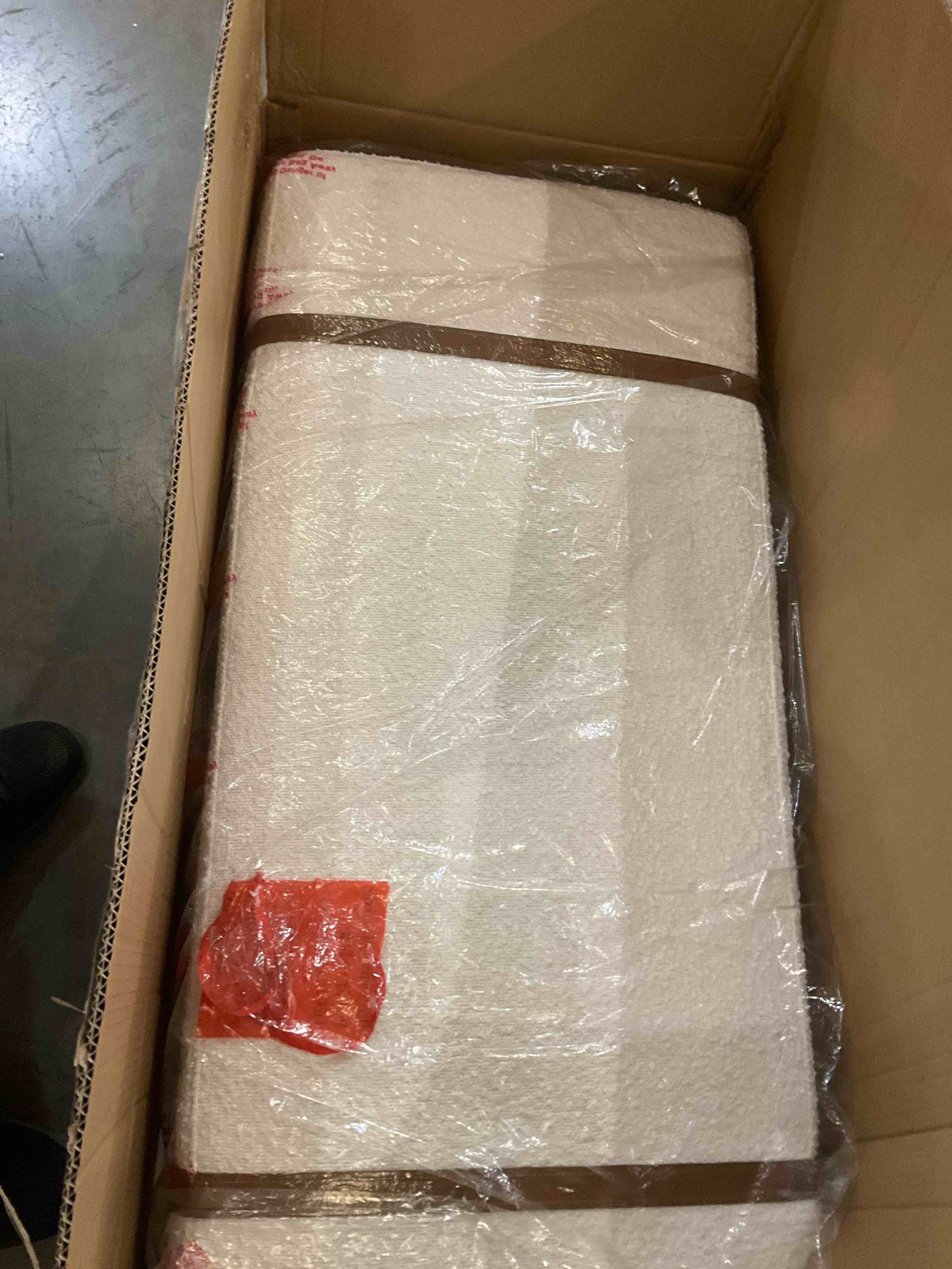 https://s3.amazonaws.com/lotting-images-prod/bidfta/GRA2037166_1741118777093.jpeg