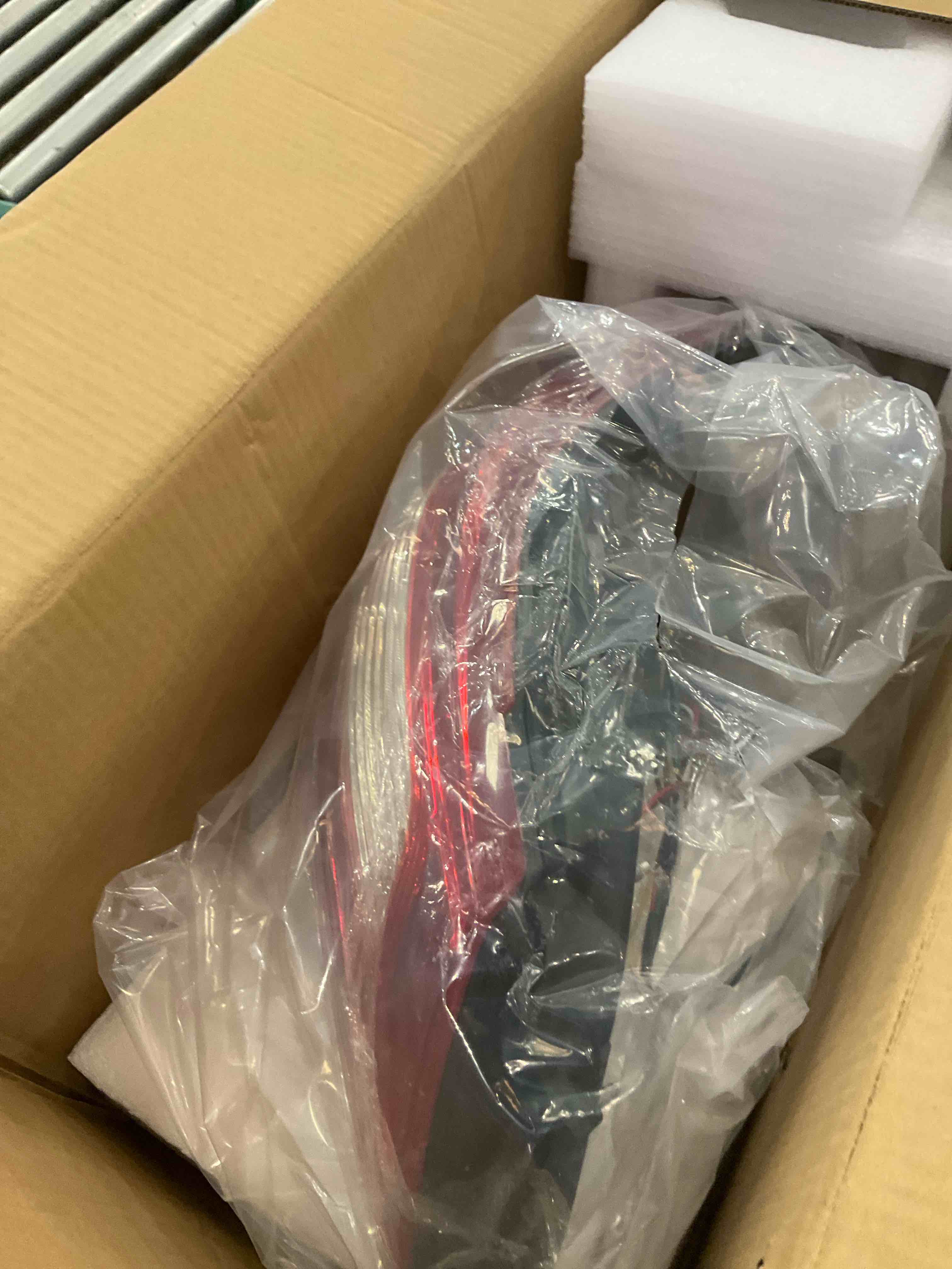 https://s3.amazonaws.com/lotting-images-prod/bidfta/GRA2037706_1741278755637.jpeg