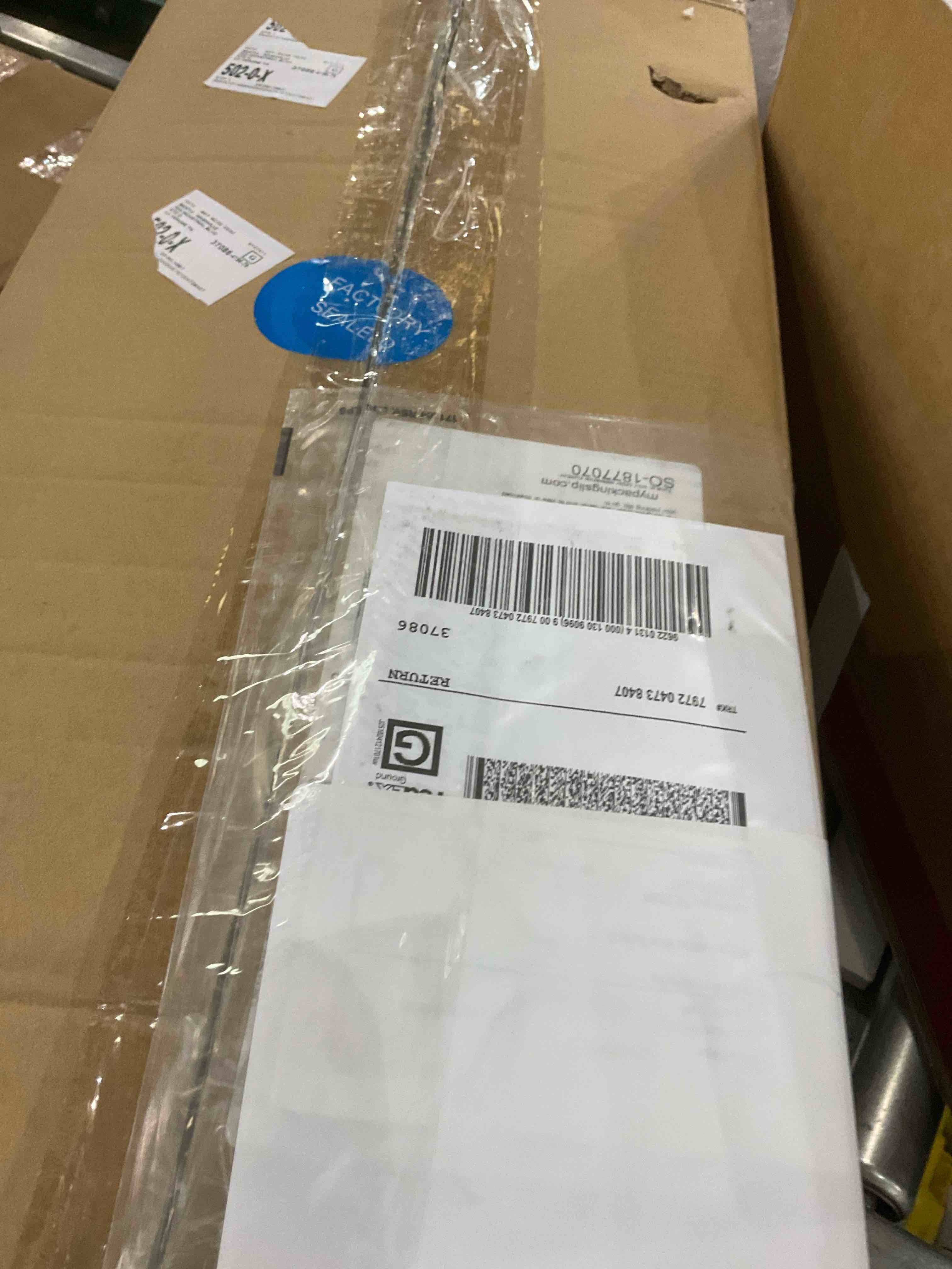 https://s3.amazonaws.com/lotting-images-prod/bidfta/GRA2037971_1741365850701.jpeg