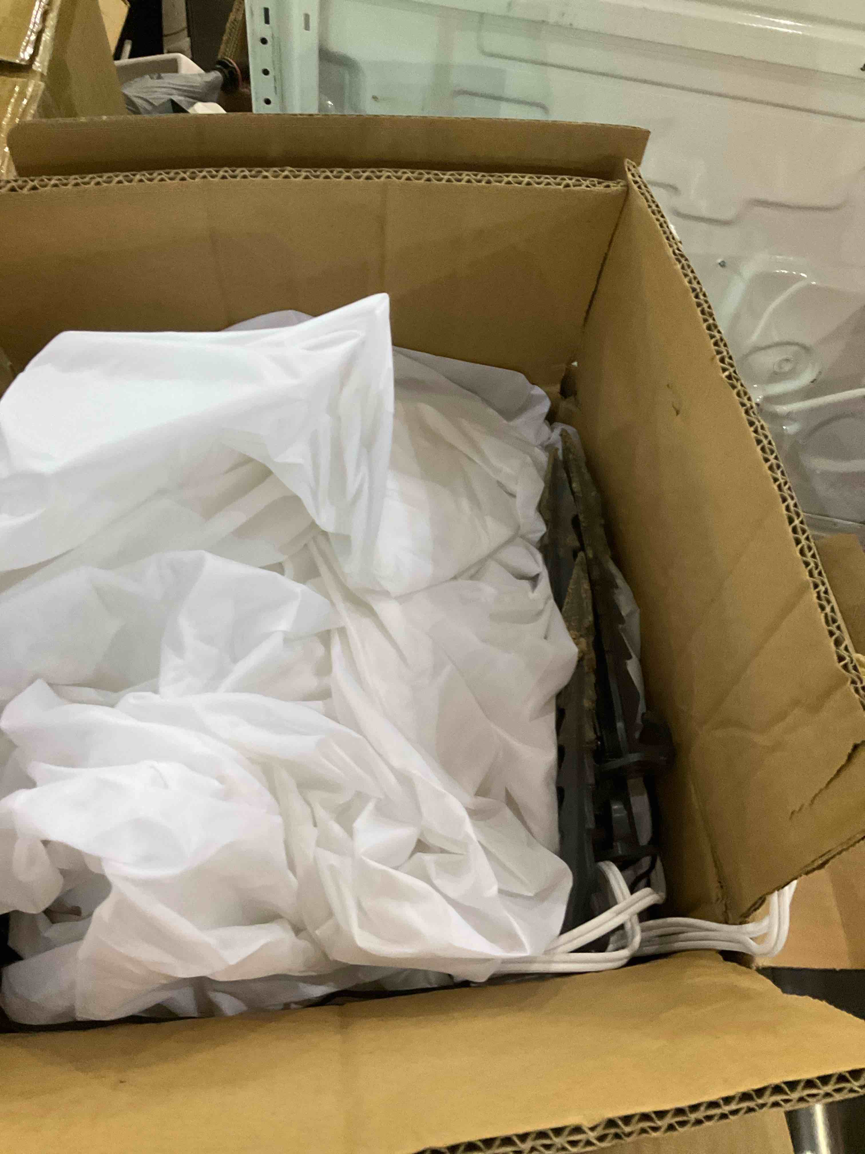 https://s3.amazonaws.com/lotting-images-prod/bidfta/GRA2038872_1739540830196.jpeg