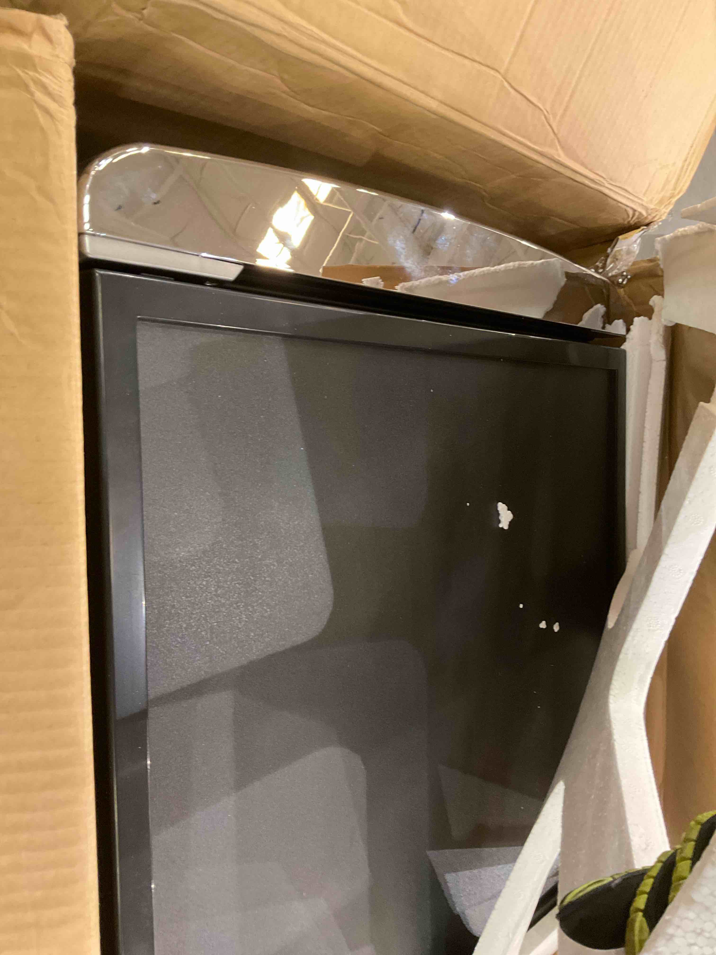 https://s3.amazonaws.com/lotting-images-prod/bidfta/GRA2039076_1739809389835.jpeg