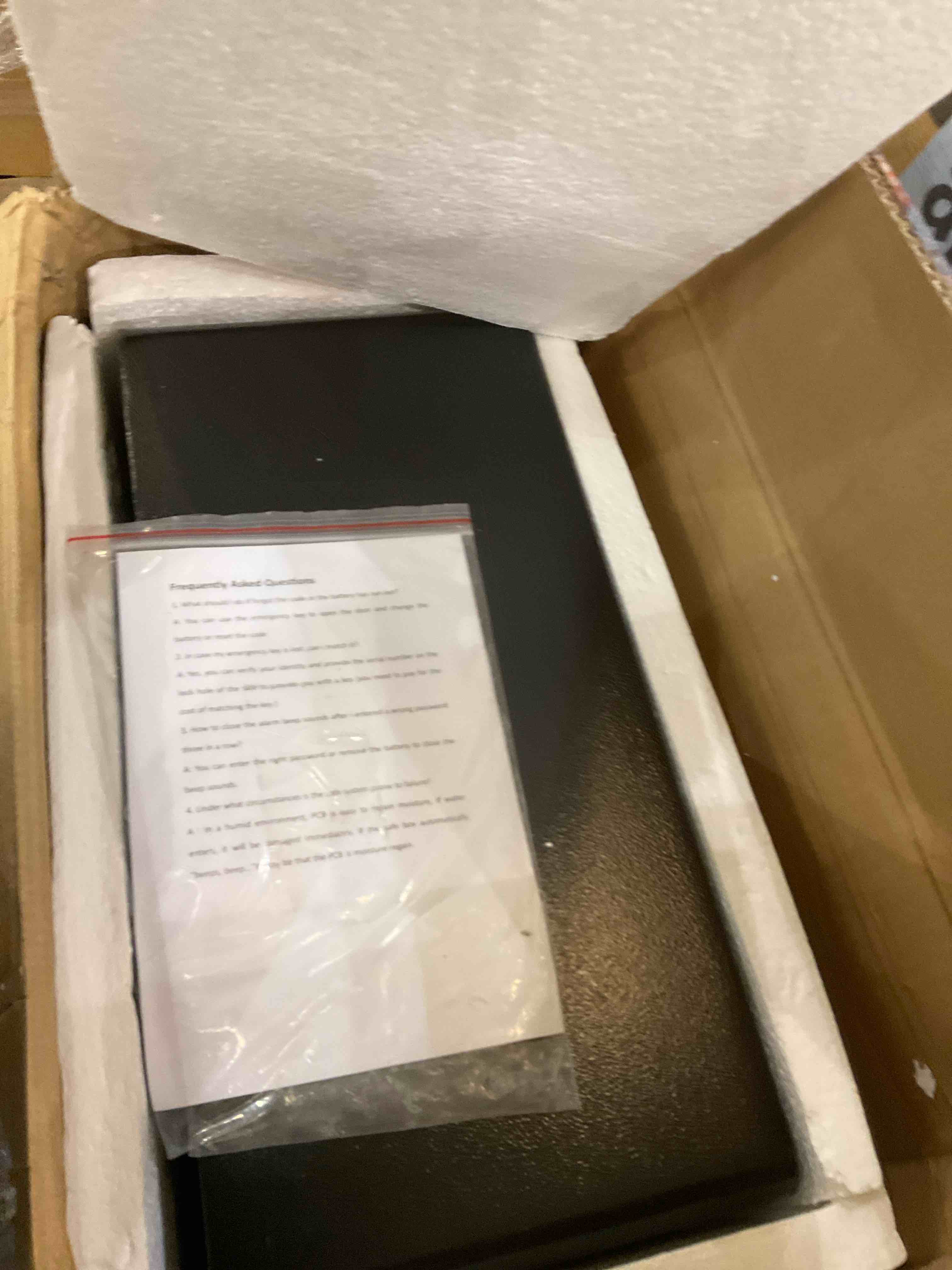https://s3.amazonaws.com/lotting-images-prod/bidfta/GRA2039111_1739808133749.jpeg