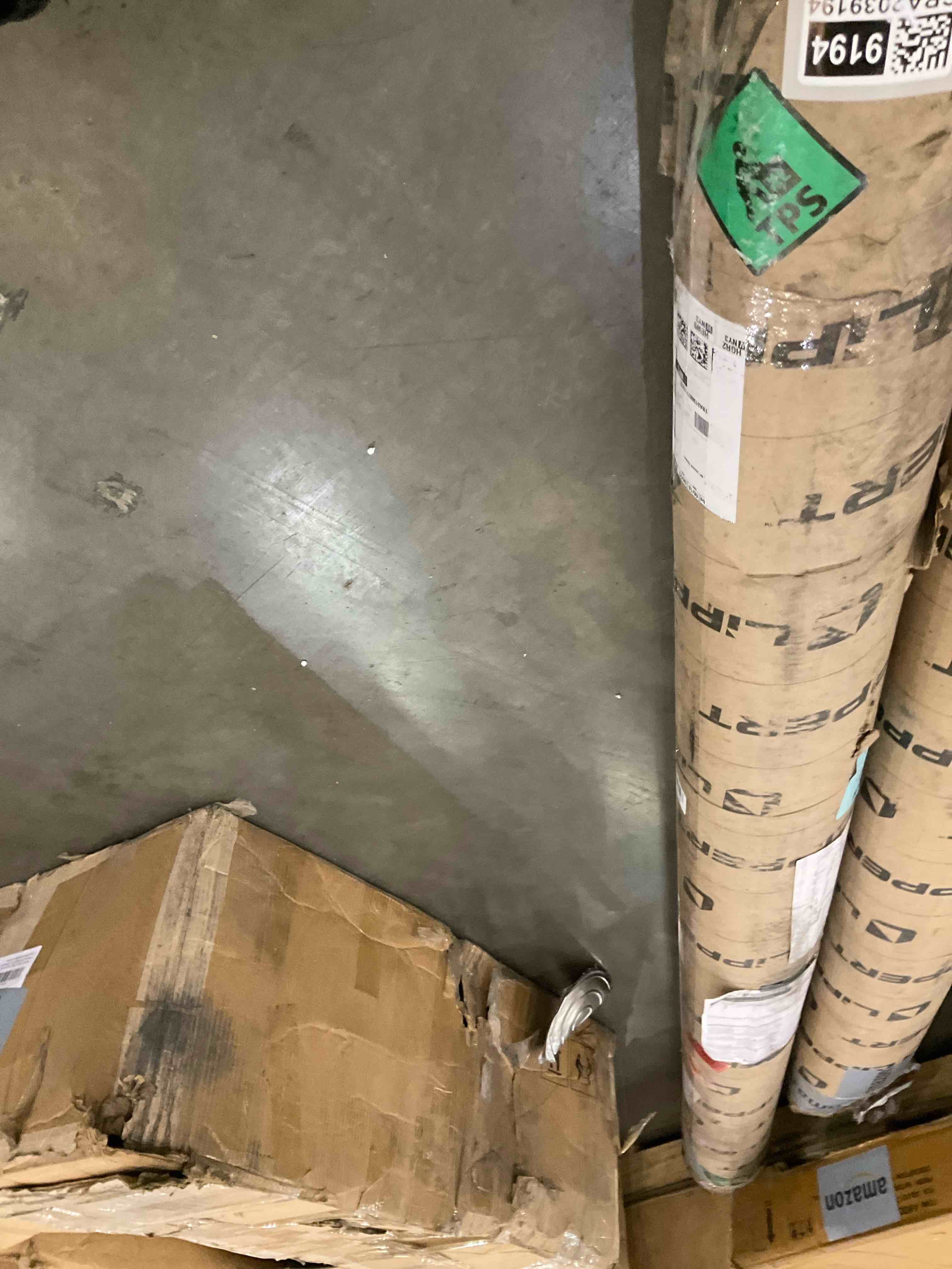 https://s3.amazonaws.com/lotting-images-prod/bidfta/GRA2039193_1739811003045.jpeg