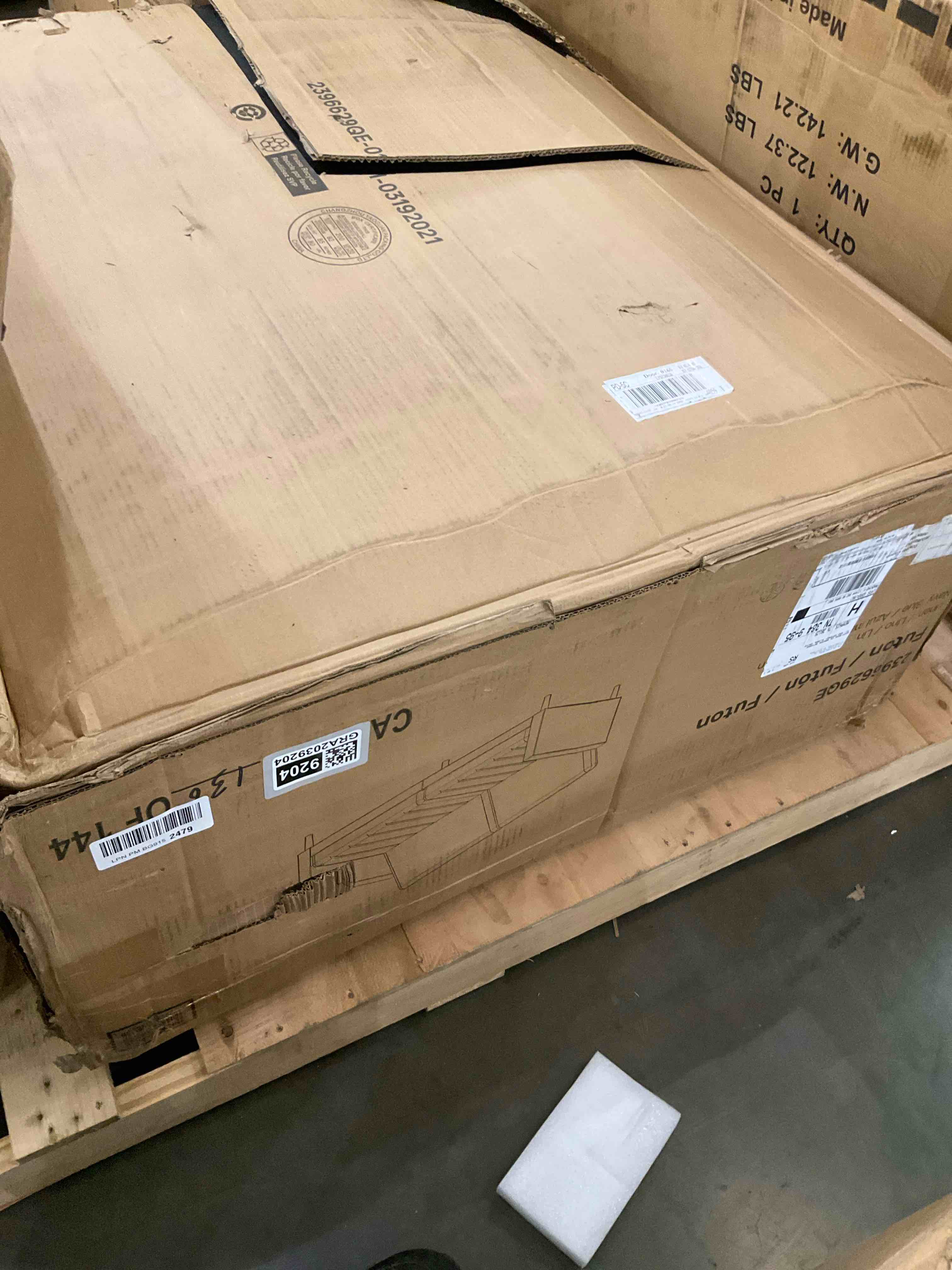 https://s3.amazonaws.com/lotting-images-prod/bidfta/GRA2039204_1739810336693.jpeg