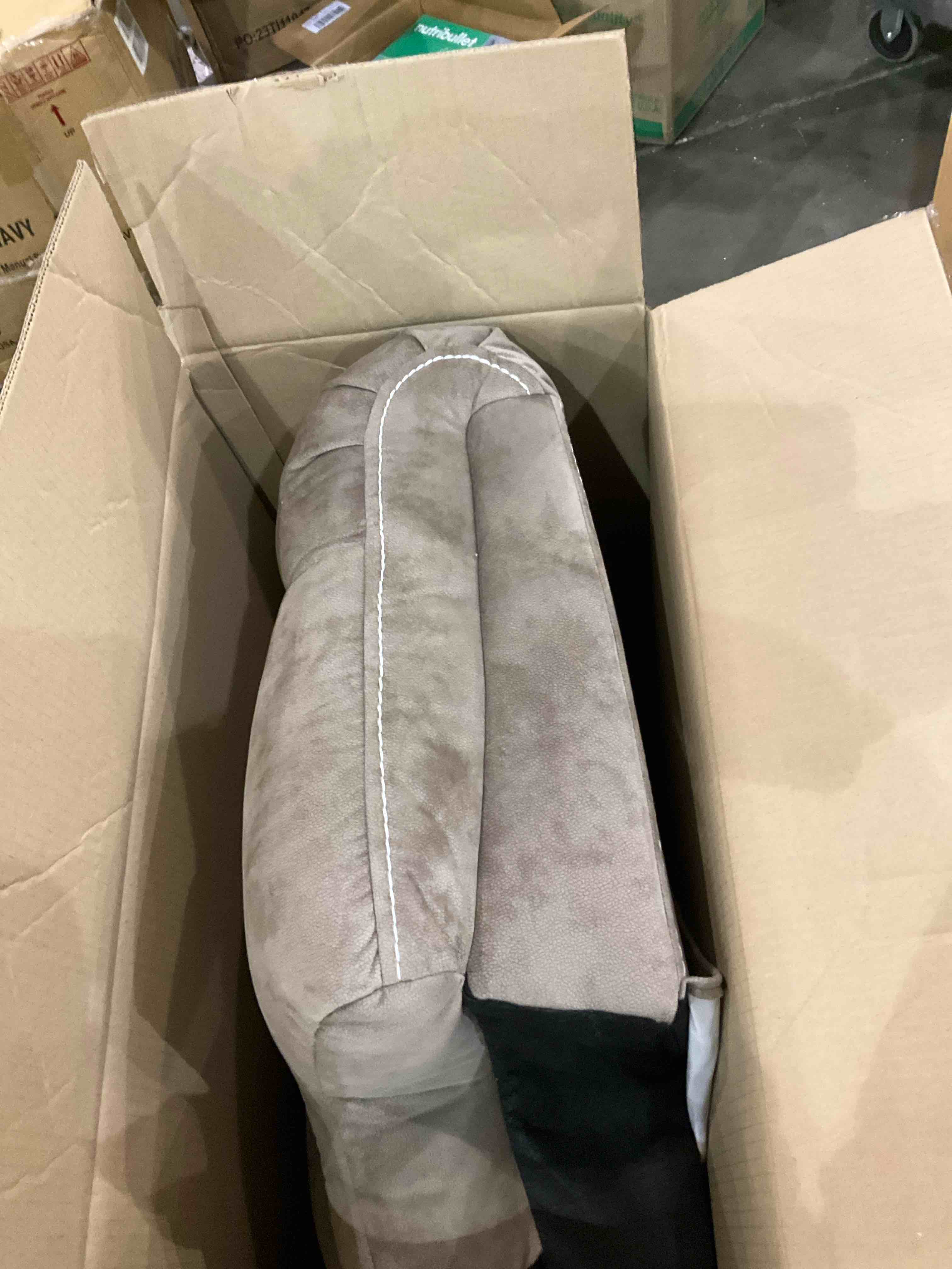 Condition photo showing Good Condition for arm and head rest 