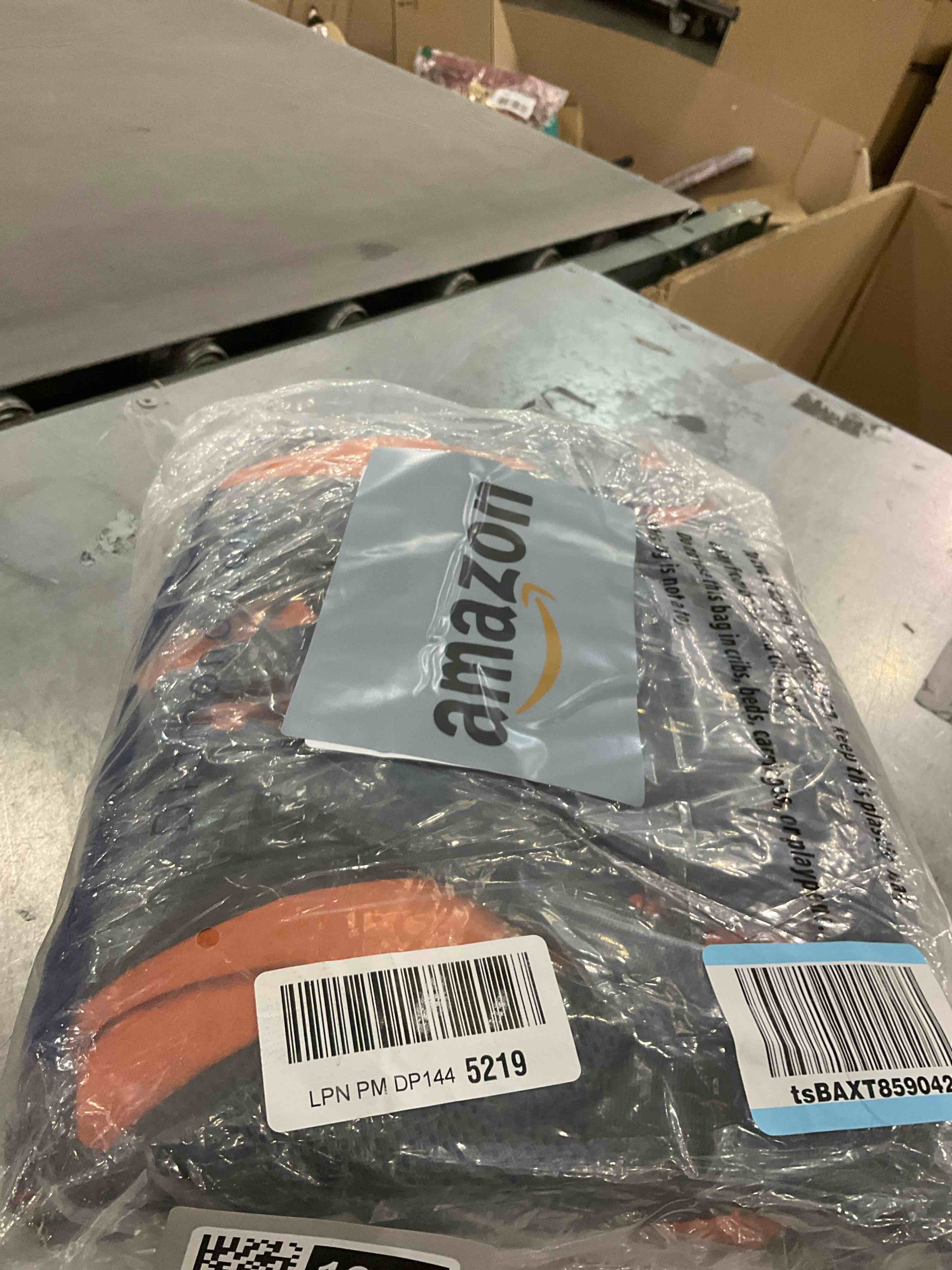 https://s3.amazonaws.com/lotting-images-prod/bidfta/GRA2041984_1739891032848.jpeg