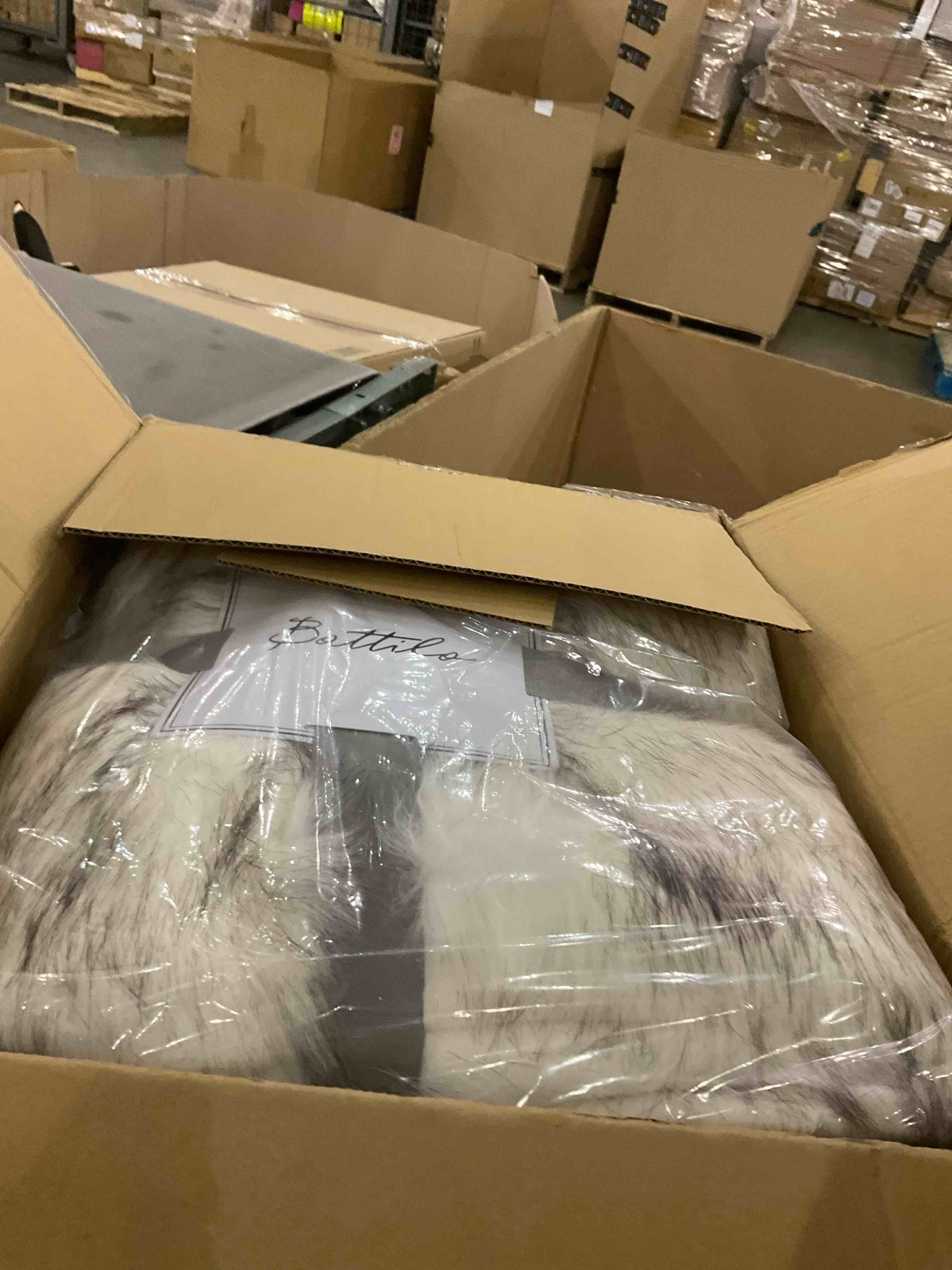 https://s3.amazonaws.com/lotting-images-prod/bidfta/GRA2042181_1740054220571.jpeg