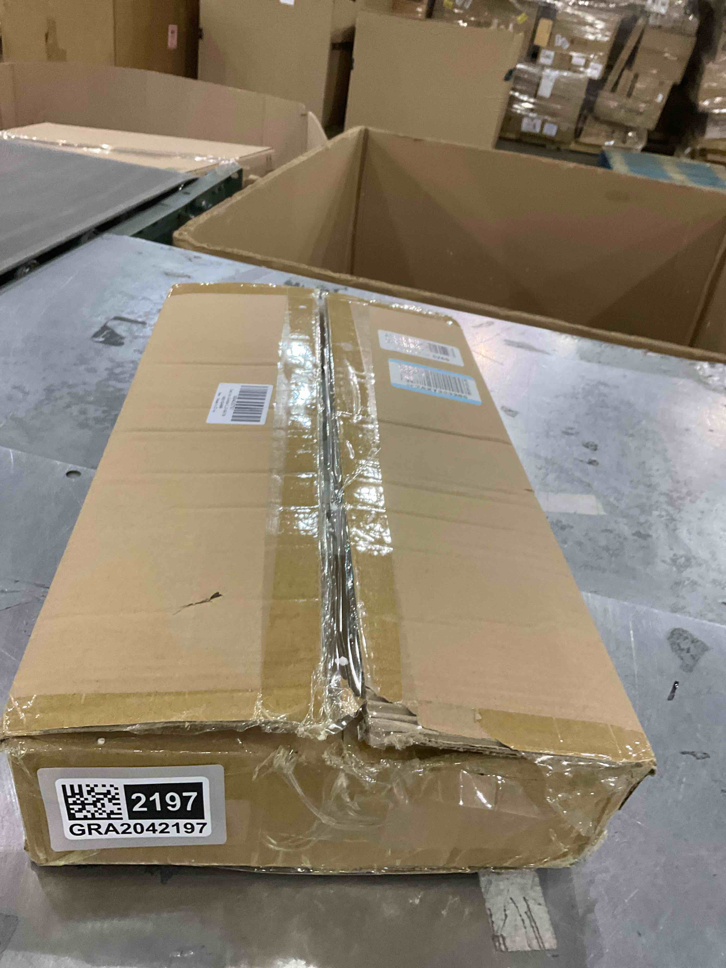 https://s3.amazonaws.com/lotting-images-prod/bidfta/GRA2042197_1740055276739.jpeg