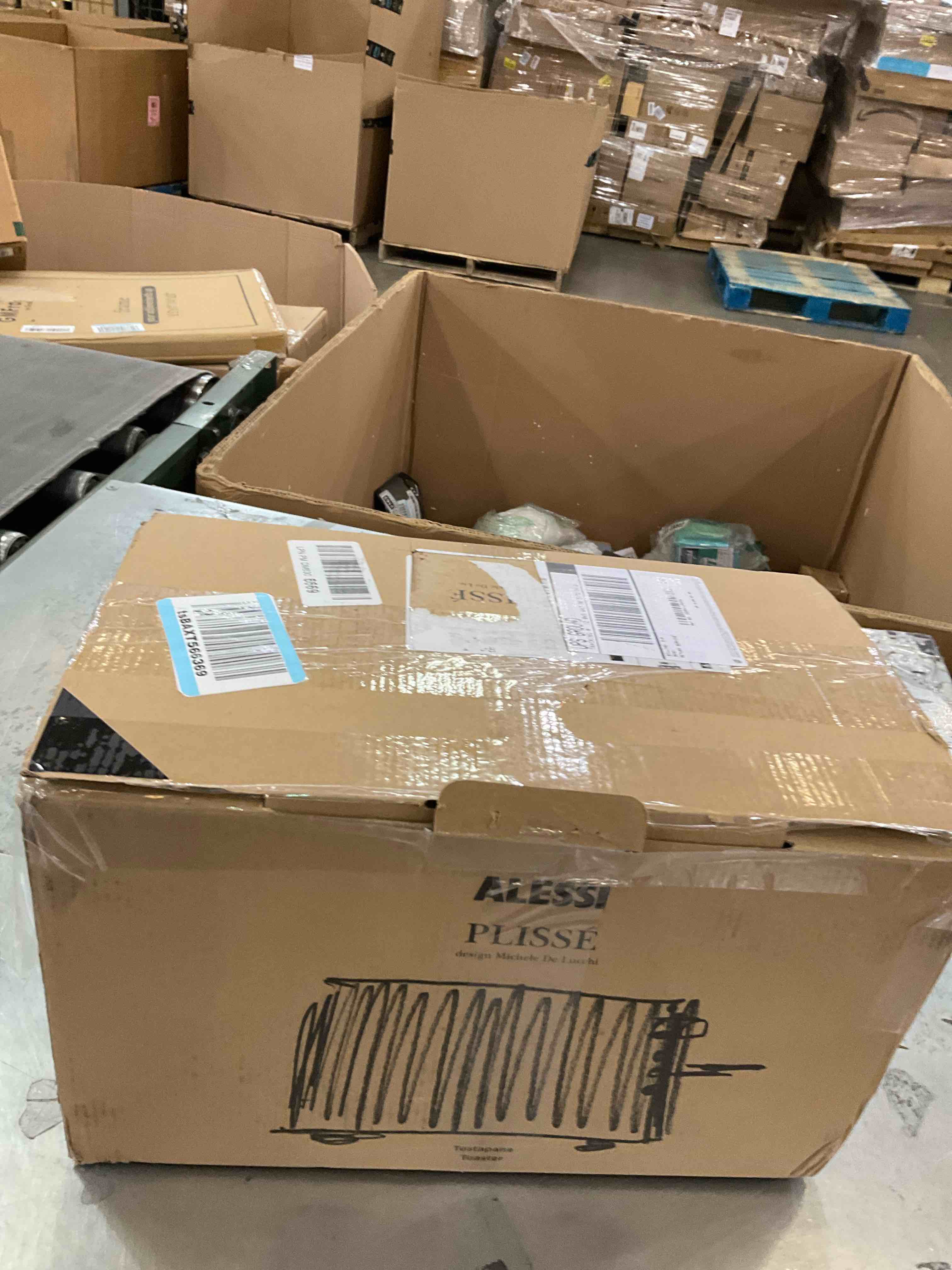 https://s3.amazonaws.com/lotting-images-prod/bidfta/GRA2042374_1740073026474.jpeg