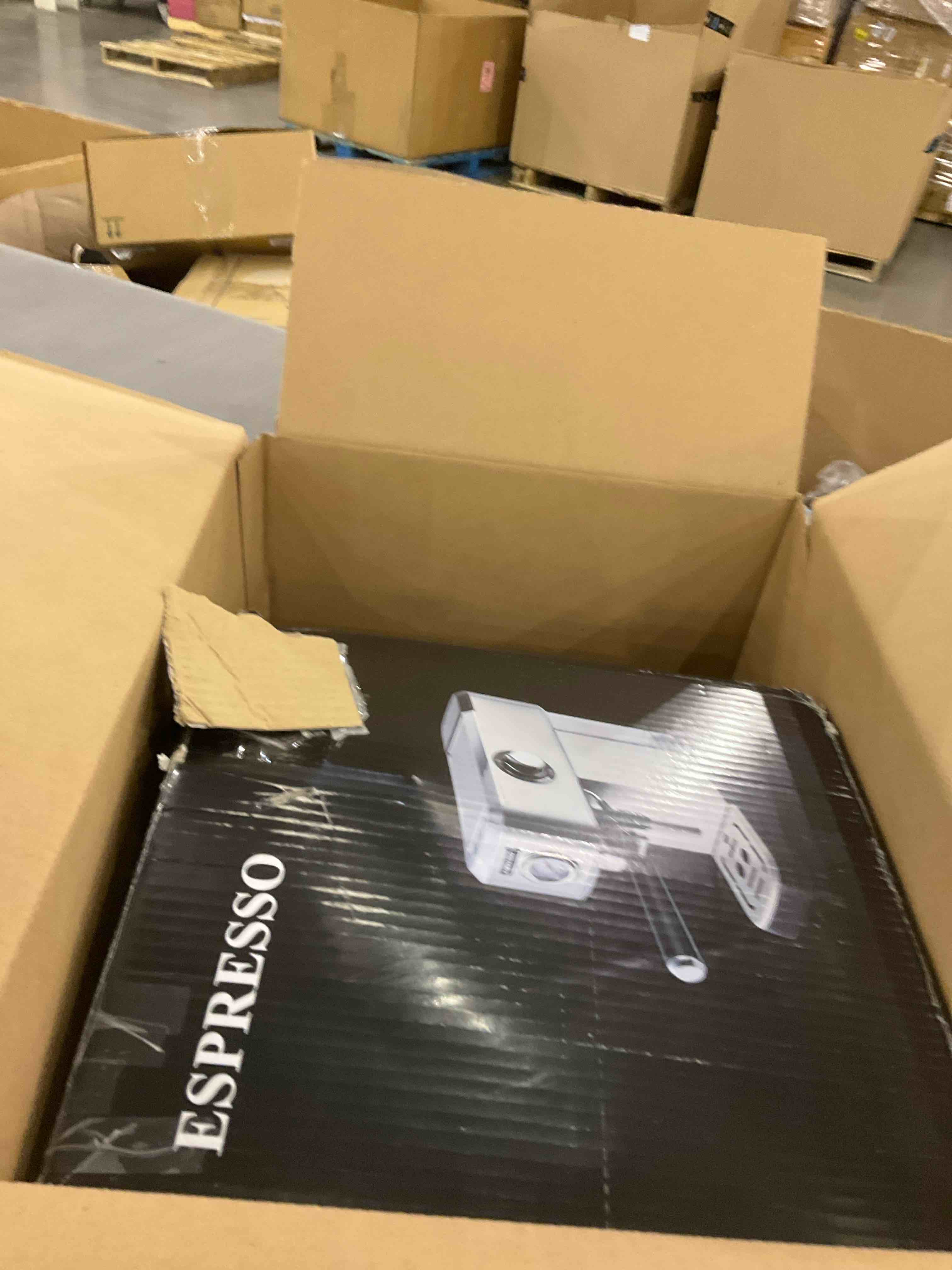 https://s3.amazonaws.com/lotting-images-prod/bidfta/GRA2042500_1740143549737.jpeg