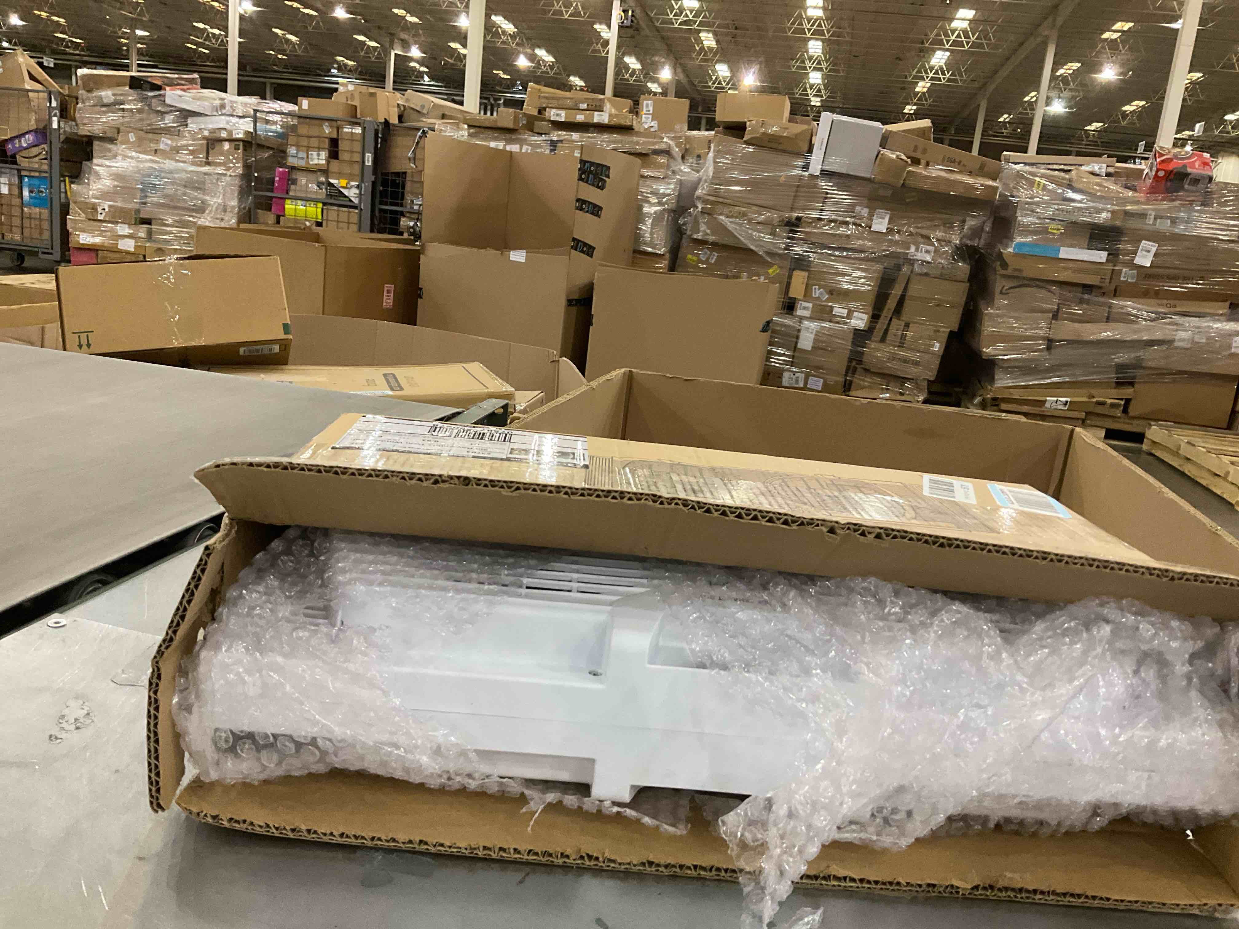 https://s3.amazonaws.com/lotting-images-prod/bidfta/GRA2042542_1740149459962.jpeg