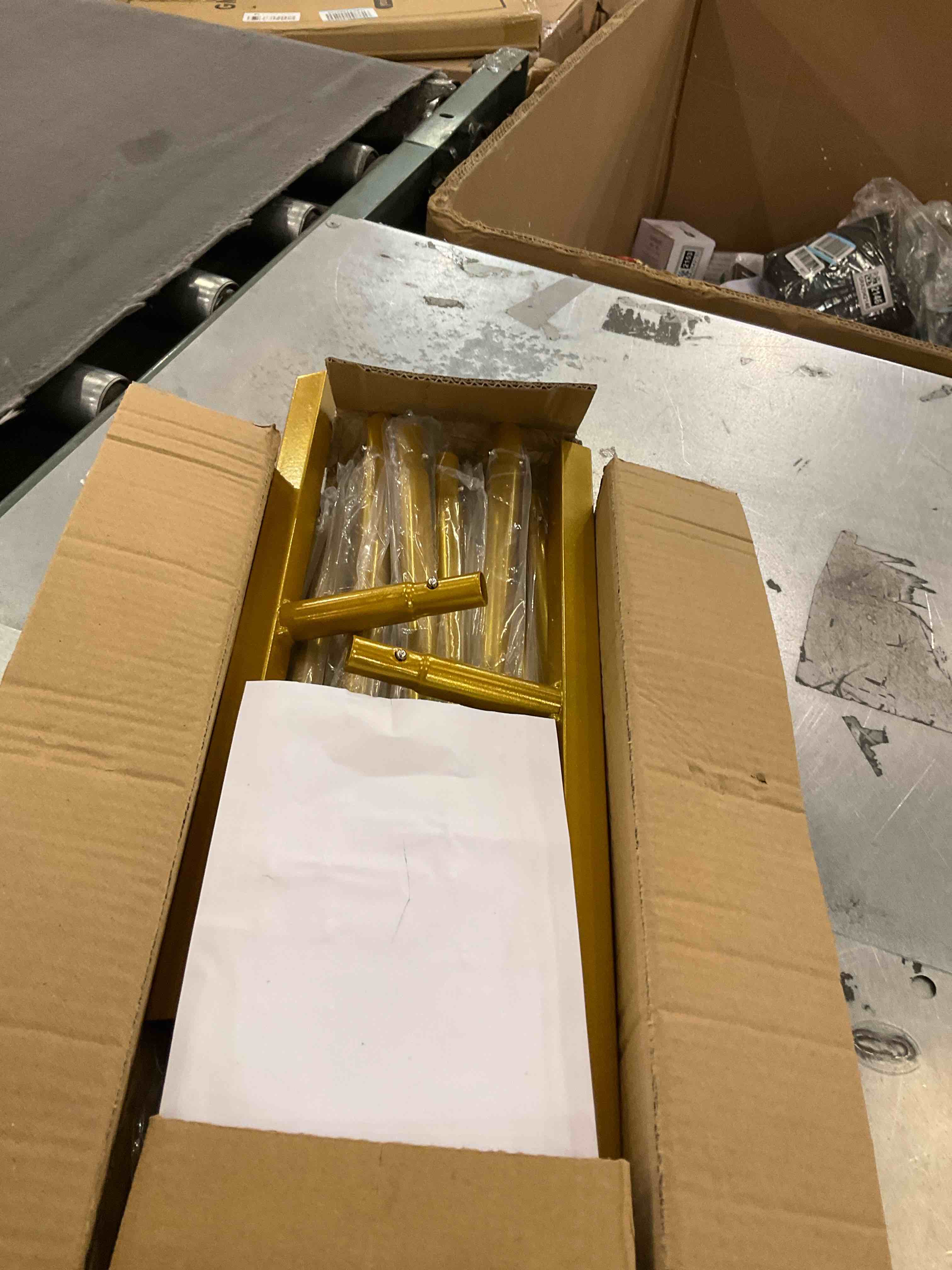 https://s3.amazonaws.com/lotting-images-prod/bidfta/GRA2042564_1740151823494.jpeg