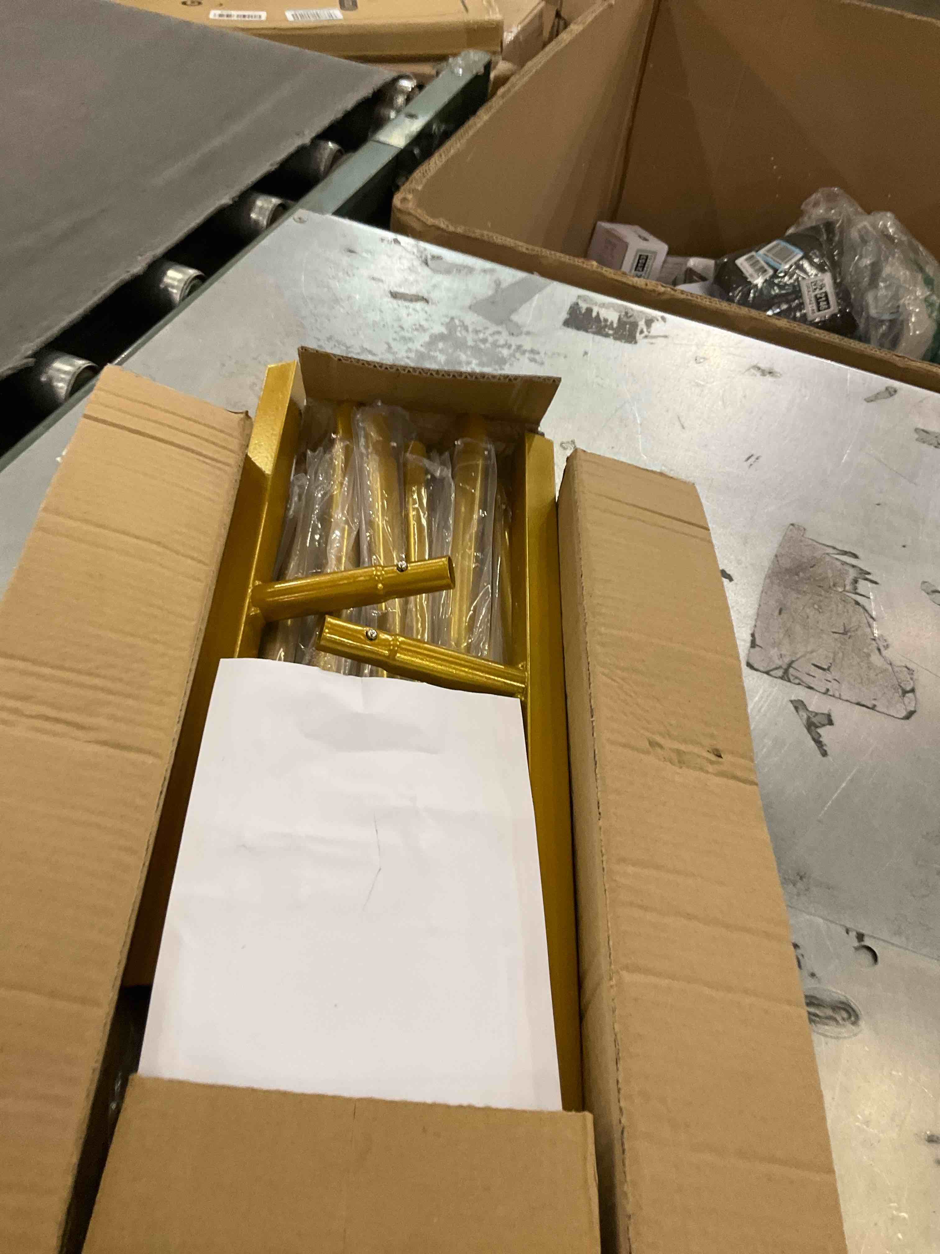https://s3.amazonaws.com/lotting-images-prod/bidfta/GRA2042564_1740151824455.jpeg